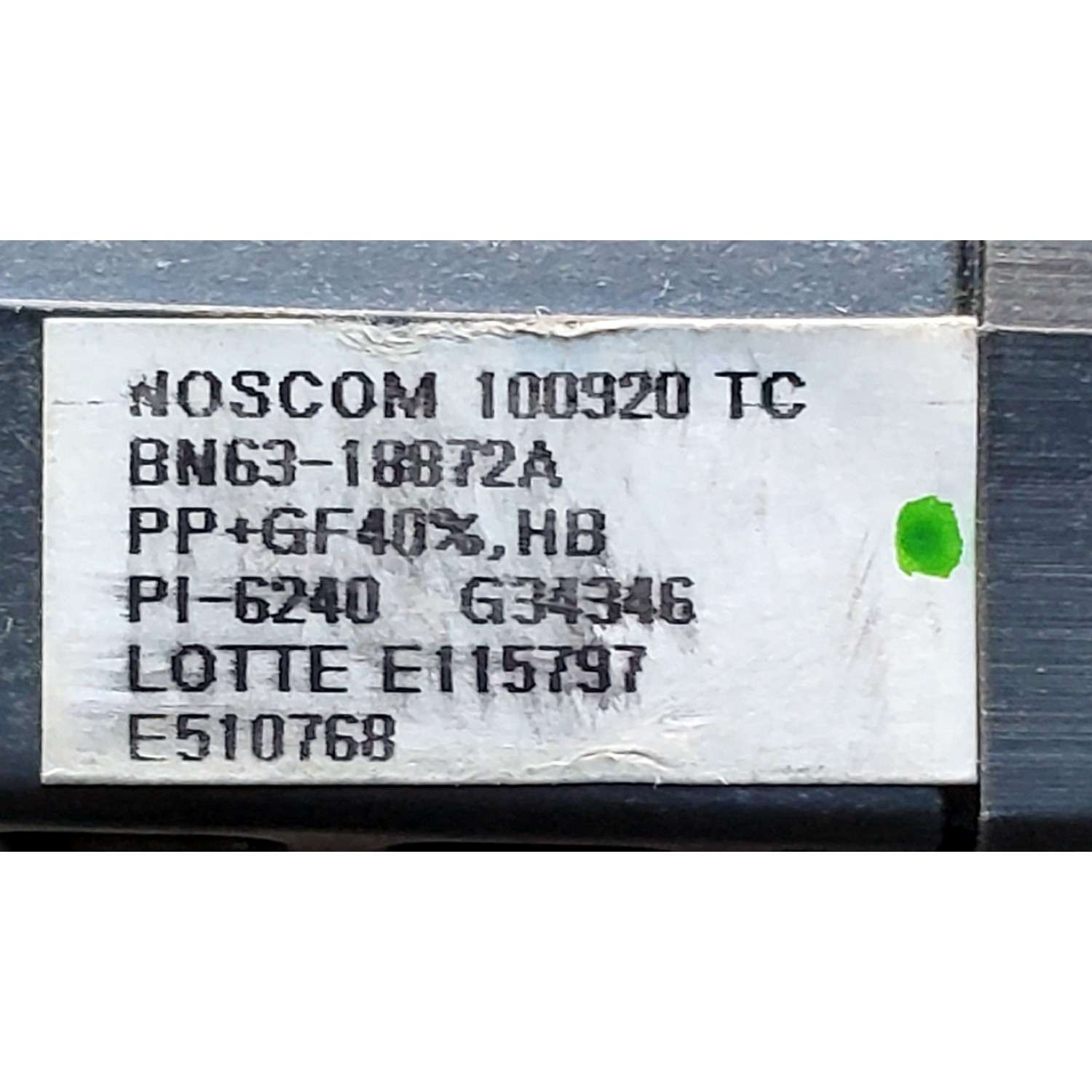 KIT DE BASES PARA TV SAMSUNG ((2 PIEZAS)) / NUMERO DE PARTE BN63-18870A / BN63-18872A / 43TU7000 / BN63-18872X001 / BN63-18870X006 / E115797 / E510768 / MODELOS UN43TU700DFXZA XA03 / UN43TU7000FXZA / UN43TU7100FXZA / UN43TU7200FXZA / UN43TU7300FXZA - Imagen 5