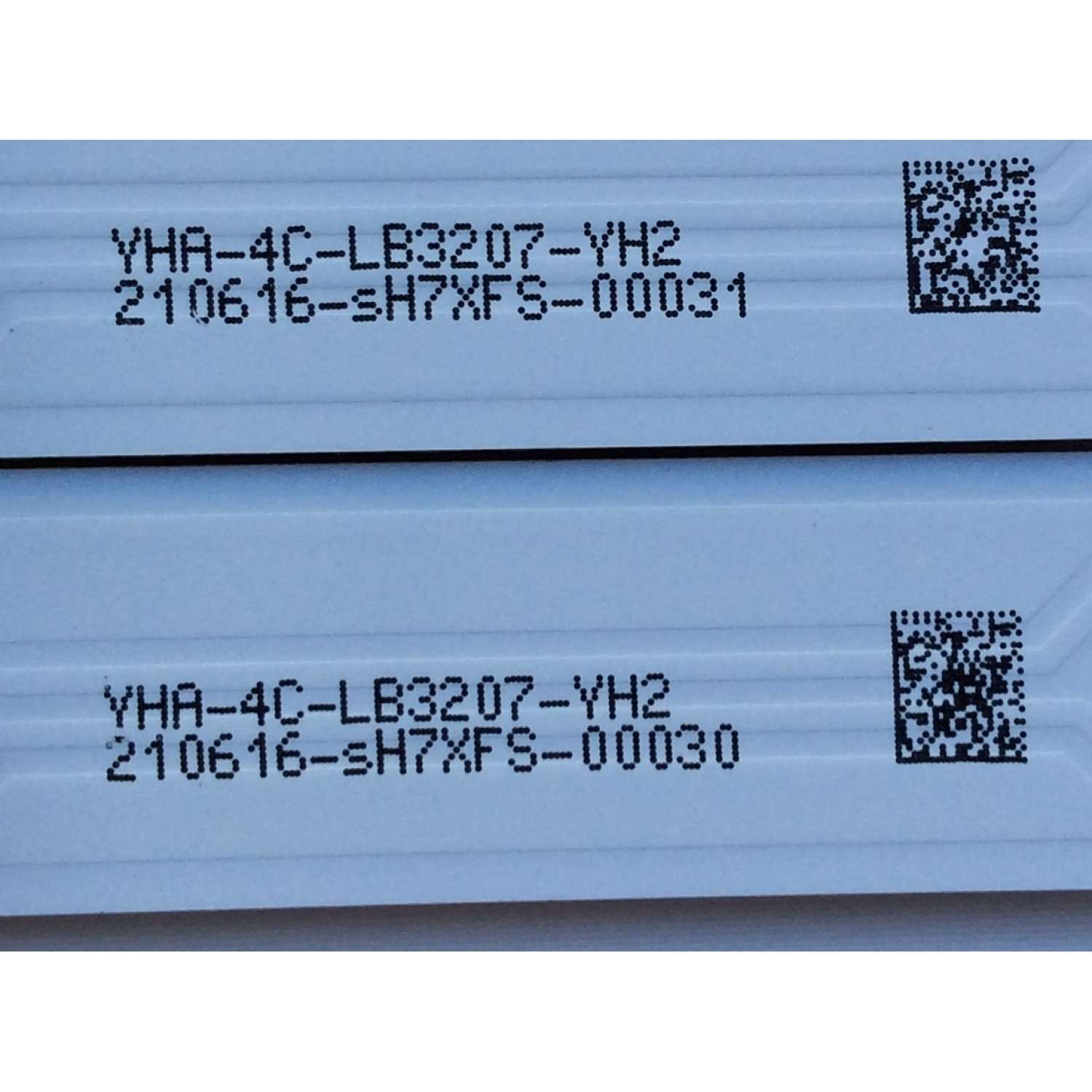 KIT DE LED'S PARA TV TCL (8 PIEZAS) / NUMERO DE PARTE TOT_55D2700_UD_8X7_3030C_V1 / YHA-4C-LB3207-YH2 / 006-PK1K3465A / 30355006212E / T0T_55D2700_UD_8X7_3030C_V1 / PANEL LVU550CS0T E1 / MODELO 55US57 / 55US57TGAA - Imagen 2