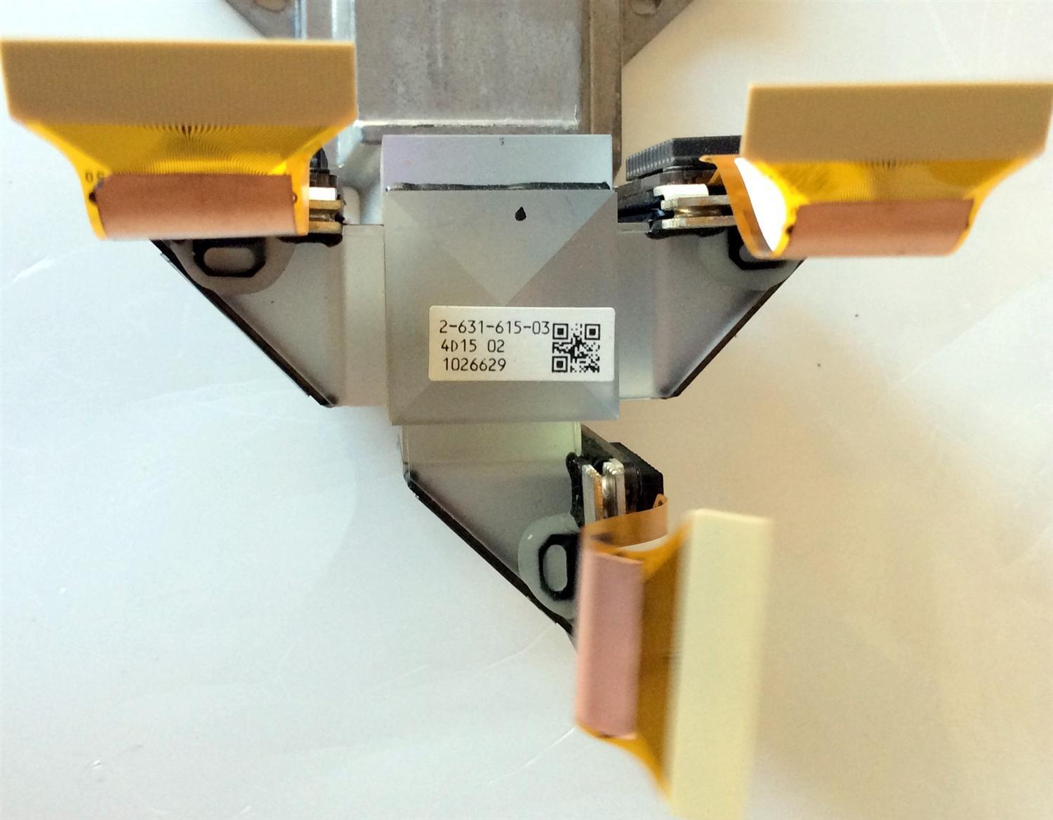 MODULO DE LCD / 2-631-615-03 / 4D15  02 / 1026629 / 015W-022814KFNOEZ6696	 - Imagen 4