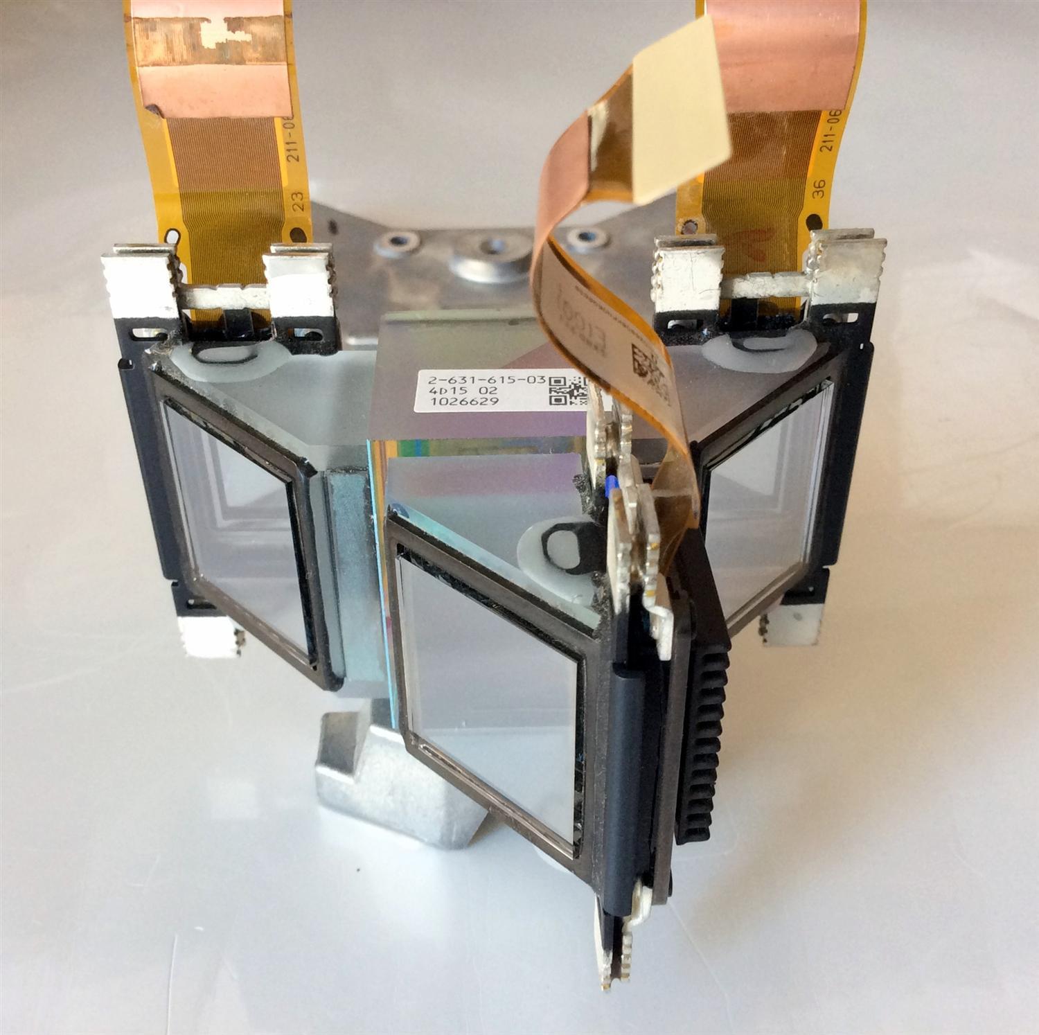 MODULO DE LCD / 2-631-615-03 / 4D15  02 / 1026629 / 015W-022814KFNOEZ6696	 - Imagen 3