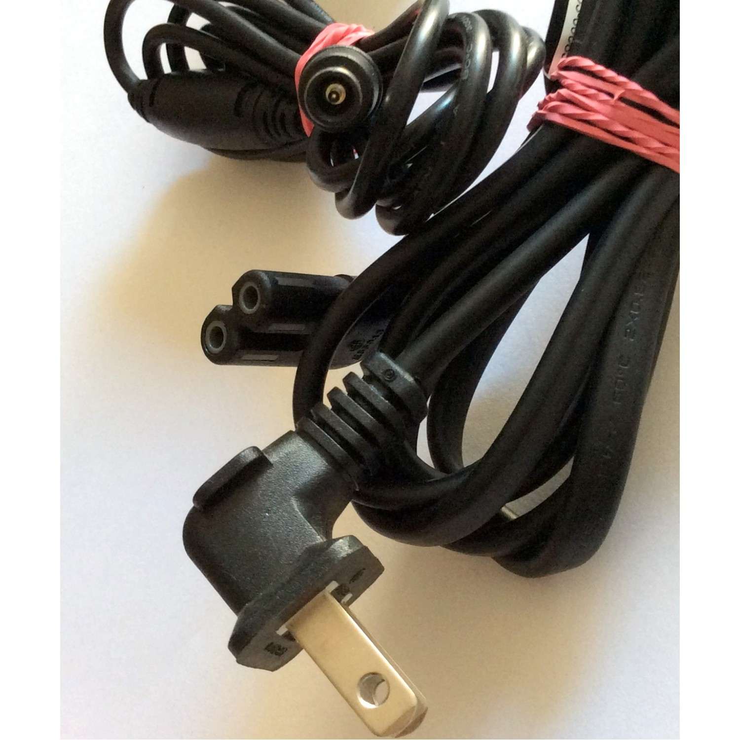 ADAPTADOR DE A/C SAMSUNG 14.0V -- 2.5A / SAMSUNG A3514_FPN / BN44-00832A / BN4400832A / MODELOS LS22D390QS/EN / UN19F4000AFXZA / UN22F5000AFXZA / LF-NXN2N/XF / LS24E510CS/XF / LF00FNXPFBZXXT / GX-SP680EL/OSP / LC24F390FHCXXF / LC27F390FHEXXM / LC32F391 - Imagen 4