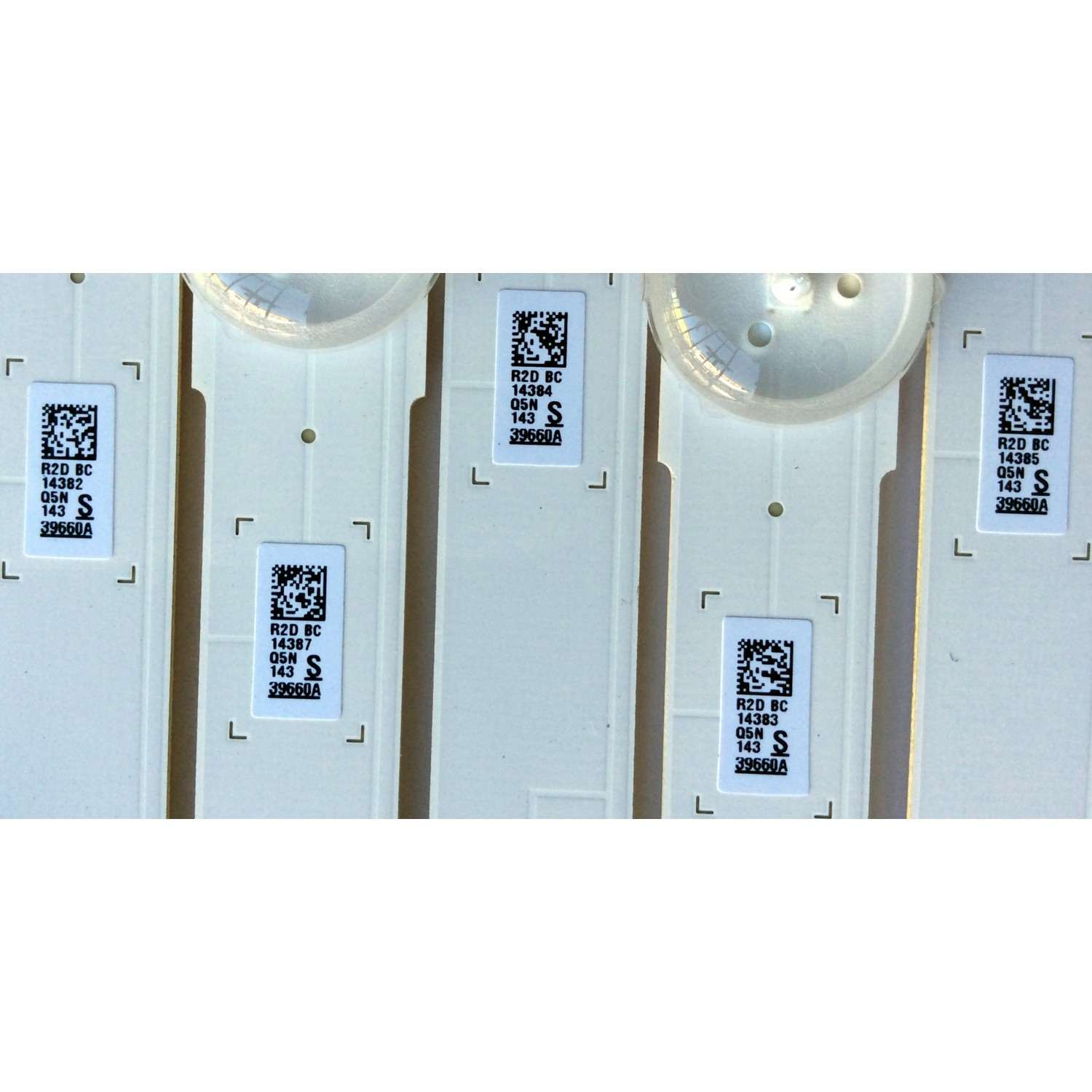 KIT DE LED PARA TV (12 PIEZAS) / SAMSUNG BN96-39659A / BN96-39660A / LM41-00135A / LM41-00136A / PANEL´S CY-WK055HGLV1H / CY-GK055HGLV2H / CY-GK055HGLV6H / CY-GK055HGLVHH / MODELOS UA55KU6000 / HG40ND690U / UN55KU6500 / UE55KU6020 / UN55MU6500/ UN55MU6300 - Imagen 4