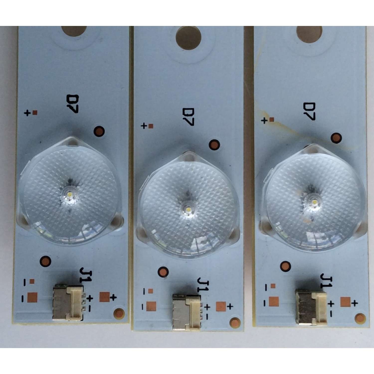 KIT DE LED PARA TV (3 PIEZAS) / VIZIO 007-0140212 / 60M5FAD3A / LBM280P0701-I-3 / MODELOS E280I-B1 LTT3PRCQ / E280I-B1 LTT3PREQ / E280-B1 LTT3PRBQ / E280-A1 LTT3PRDQ / E280I-A1 LTT3PRAQ - Imagen 4