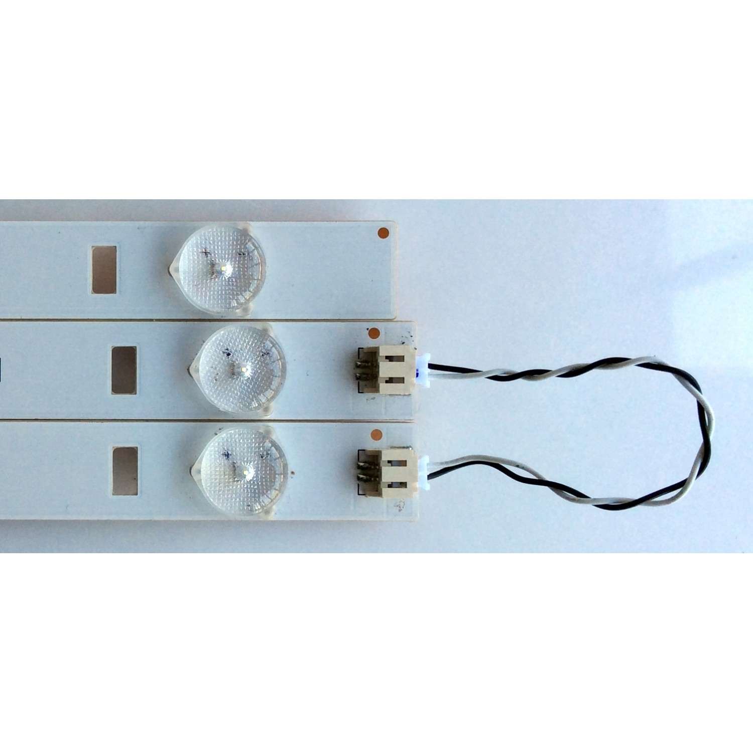 KIT DE LED PARA TV / JVC IC-E-VZAA28D288B/IC-E-VZAA28D288A/IC-E-VZAA28D288C / IC-E-VZAA28D288B / IC-E-VZAA28D288A / IC-E-VZAA28D288C / 098101022116 / 098101022117 / 098101022118 / MODELO EM28T	 - Imagen 4