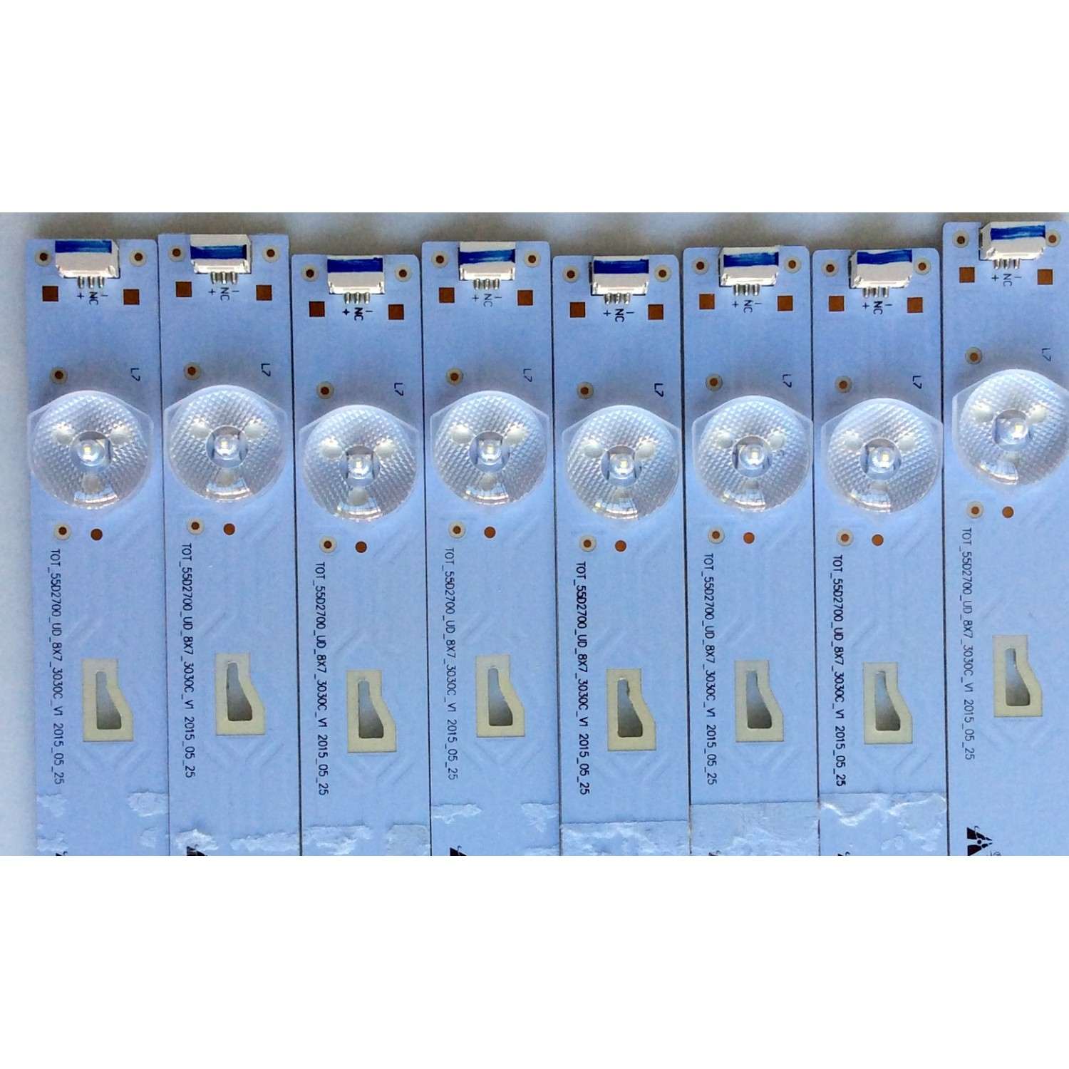 KIT DE LED'S PARA TV TCL (8 PIEZAS) / NUMERO DE PARTE TOT_55D2700_UD_8X7_3030C_V1 / YHA-4C-LB3207-YH2 / 006-PK1K3465A / 30355006212E / T0T_55D2700_UD_8X7_3030C_V1 / PANEL LVU550CS0T E1 / MODELO 55US57 / 55US57TGAA - Imagen 2