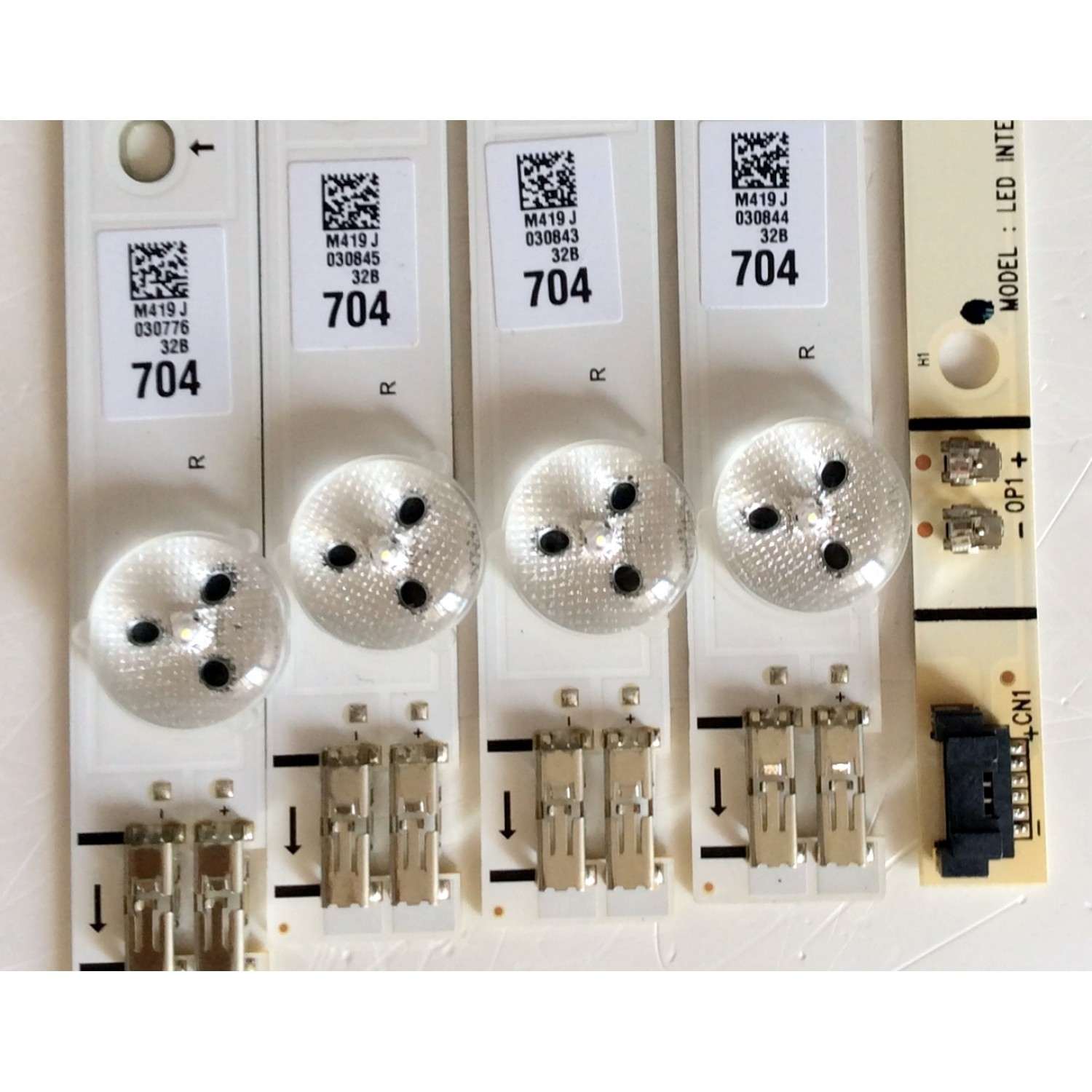 LED PARA TV SAMSUNG (1 PIEZA) / NUMERO DE PARTE BN96-45952A / LM41-00797A / BN61-15484A / L1_RU7K_E0_CDM / S19(2)_R1.0_T4O_100 / S19(2)_R1.0_T40_100 / MODELOS UE50N / UE50R / UN50N / UN50R / UA50N / MAS MODELOS EN DESCRIPCIÓN / ((MEDIDAS 1.10M X 12CM)) - Imagen 2