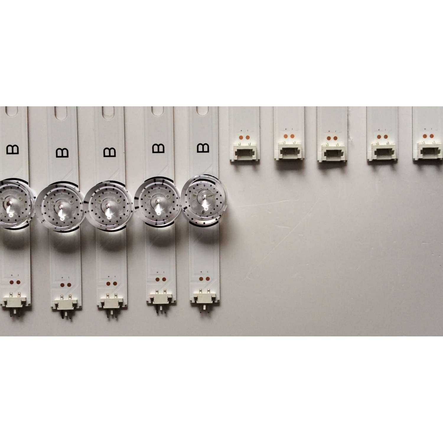 KIT DE LED'S PARA TV LG (20 PZ) / NUMERO DE PARTE EAV65034801 / EAV65034901 / SSC_Y21_SLIM_TRIDENT_82UP80_INX_A_0.7PI_REV00_200914 / SSC_Y21_SLIM_TRIDENT_82UP80_INX_B_0.7PI_REV00_200914 / PANEL NC820TQF-VXKH1 / MODELO 82UP8770PUA.BUSJKR - Imagen 6