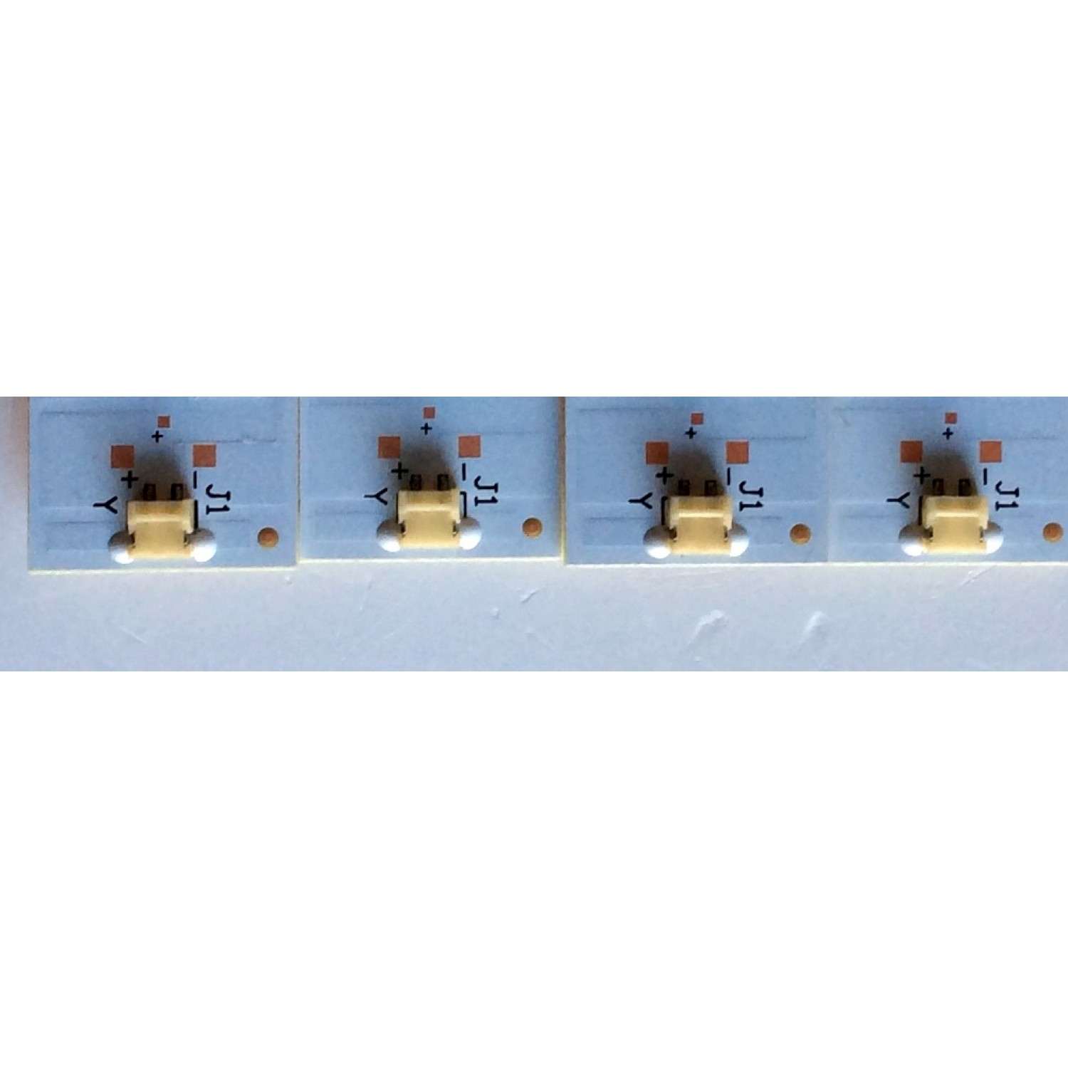 KIT DE LED´S PARA TV  (4 PIEZAS) / HISENSE / PROSCAN LBM400P1001-AU-4S / 1147611 / LBM400P1001-AU-4S(0) / EVERLIGHT LBM400P1001-AU-4S(0) / PANEL´S HD400DF-E32 / LSC400HN02-702 / MODELOS PLDED4079-SM A1604 / 40H4C1  - Imagen 3