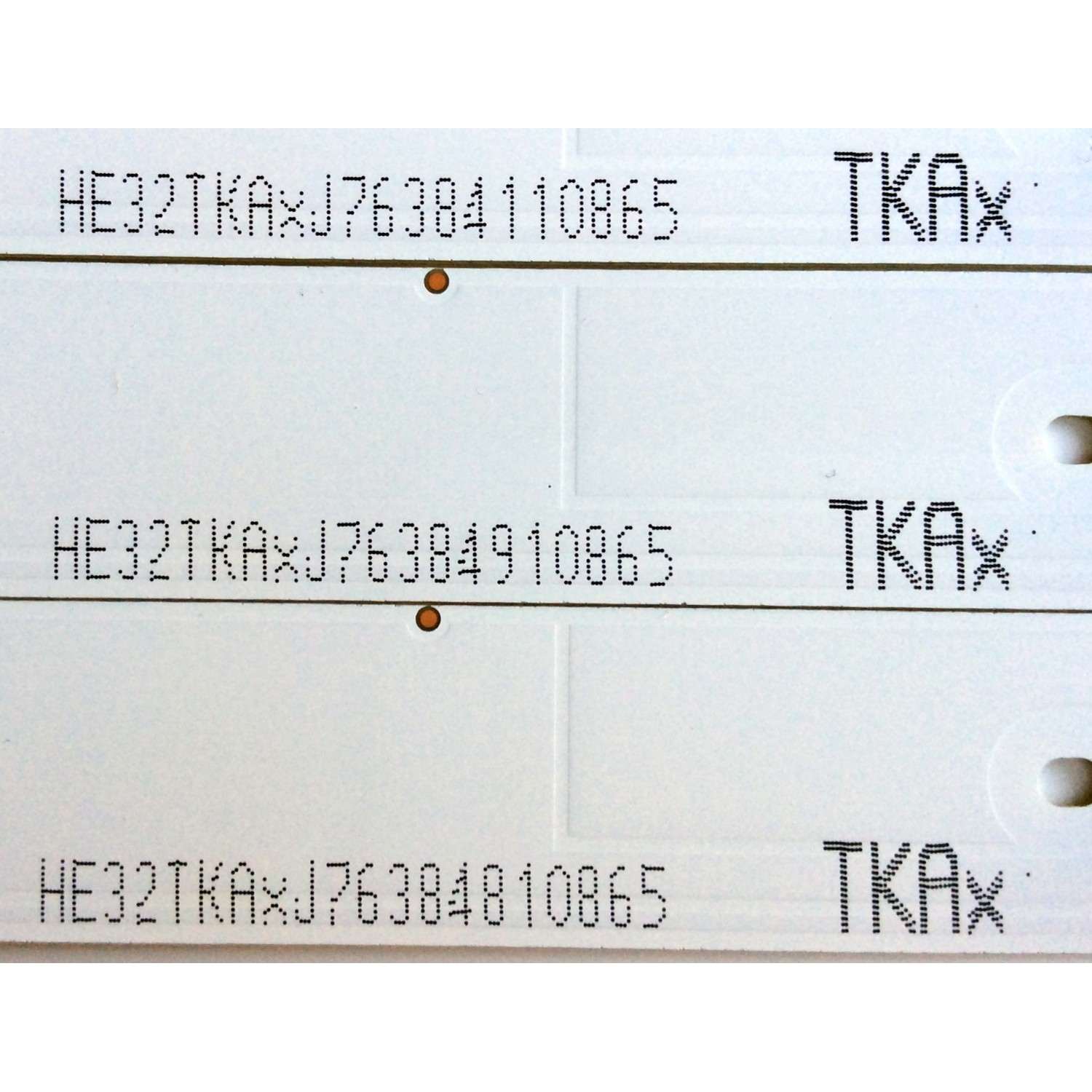 KIT DE LED´S PARA TV (3 PIEZAS) / HISENSE 1136775 / 129MA041R-B1 / Hisense_32_HD315DH-B51_3x7_3030C_7S1P / HE32TKAxJ7638 / PANEL HD315DH-B12(010)\XP\S2\GM\ROH / MODELO 32H4C / 32H58B2 - Imagen 4