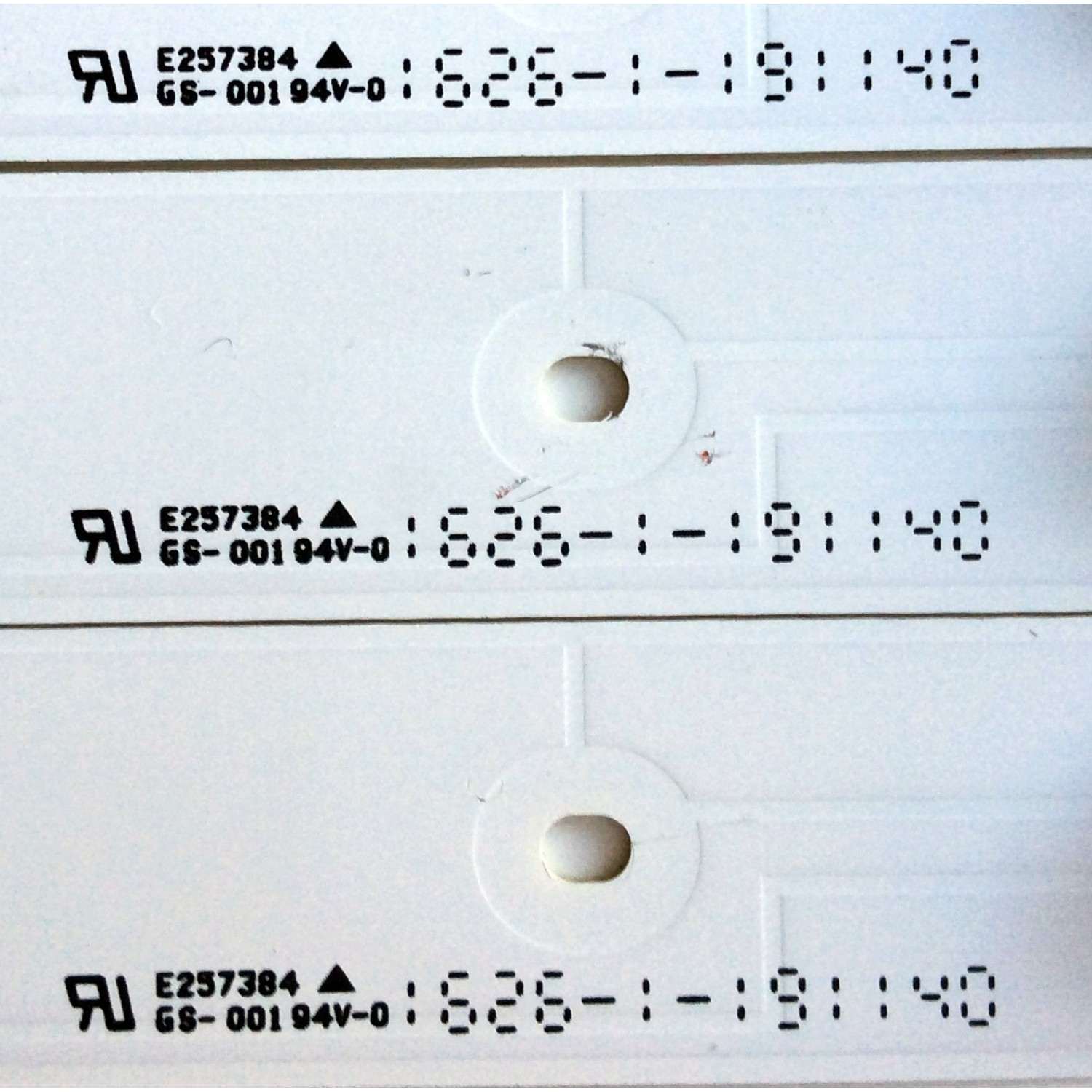 KIT DE LED´S PARA TV (3 PIEZAS) / HISENSE 1136775 / 129MA041R-B1 / Hisense_32_HD315DH-B51_3x7_3030C_7S1P / HE32TKAxJ7638 / PANEL HD315DH-B12(010)\XP\S2\GM\ROH / MODELO 32H4C / 32H58B2 - Imagen 5