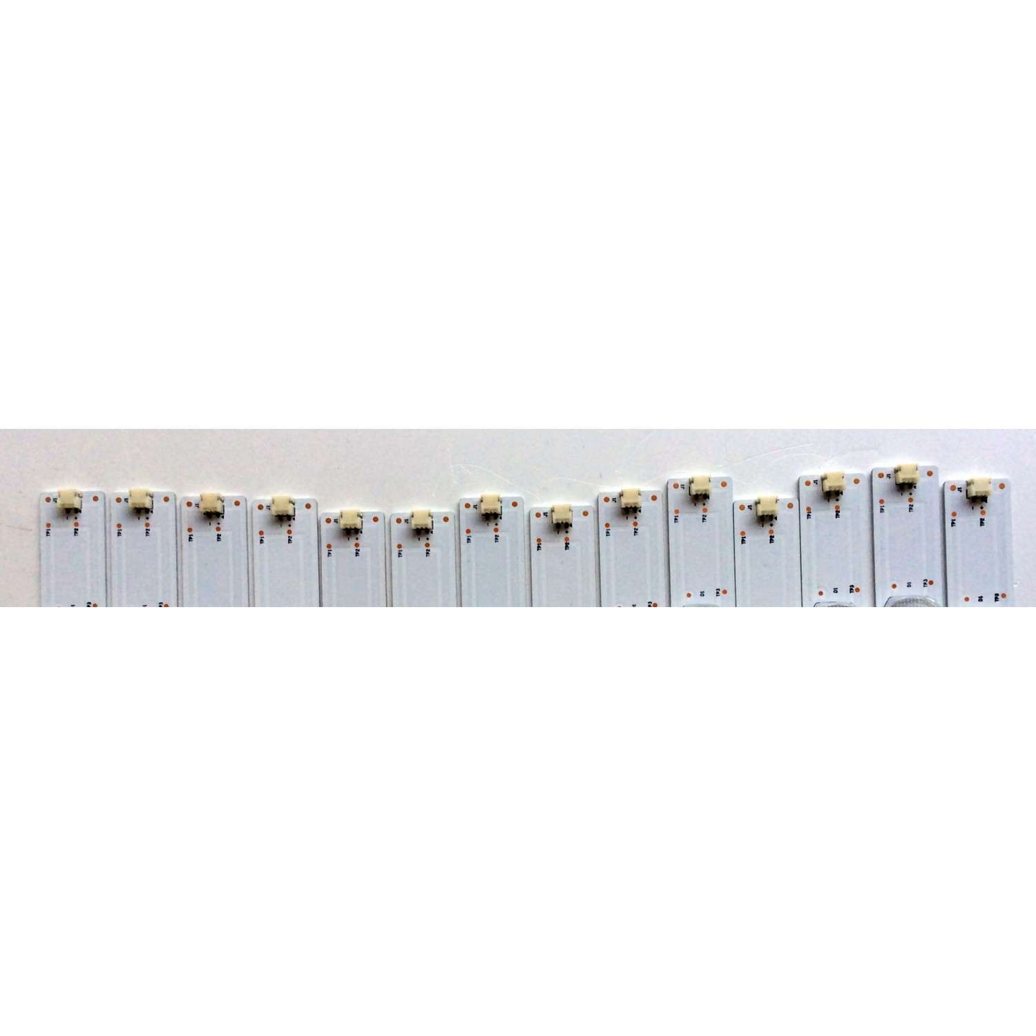 KIT DE LED`S PARA TV (14 PIEZAS) / 1182315 / Hisense_65_HD650K3U31_14X6_3030C_651P REV.1  27/05/35 / E355813 / YFPCB-1 / 130MA051R / HE65TSLKN8715 / PANEL HD650K3U31-B1\S0\XP\GM\ROH / 218914 / MODELO LC-65P6000U / SERIE DEL MODELO:65G173094H - Imagen 5