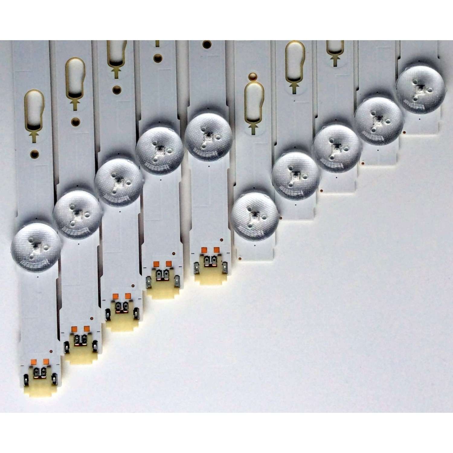 KIT DE LED`S PARA TV (10 PIEZAS) / SAMSUNG BN96-34791A / 34792A / LM41-00117C / 00117B / PANEL CY-GY040HGLVCH / SUSTITUTOS CY-GJ040HGLVDH / CY-GJ040HGLVGH / CY-GJ040FLLV1H / CY-WJ040HGLV1H / CY-GJ040HGLVFH / MODELOS UA40KU6000 / UE40JU6050 / UN40JU6400 - Imagen 2