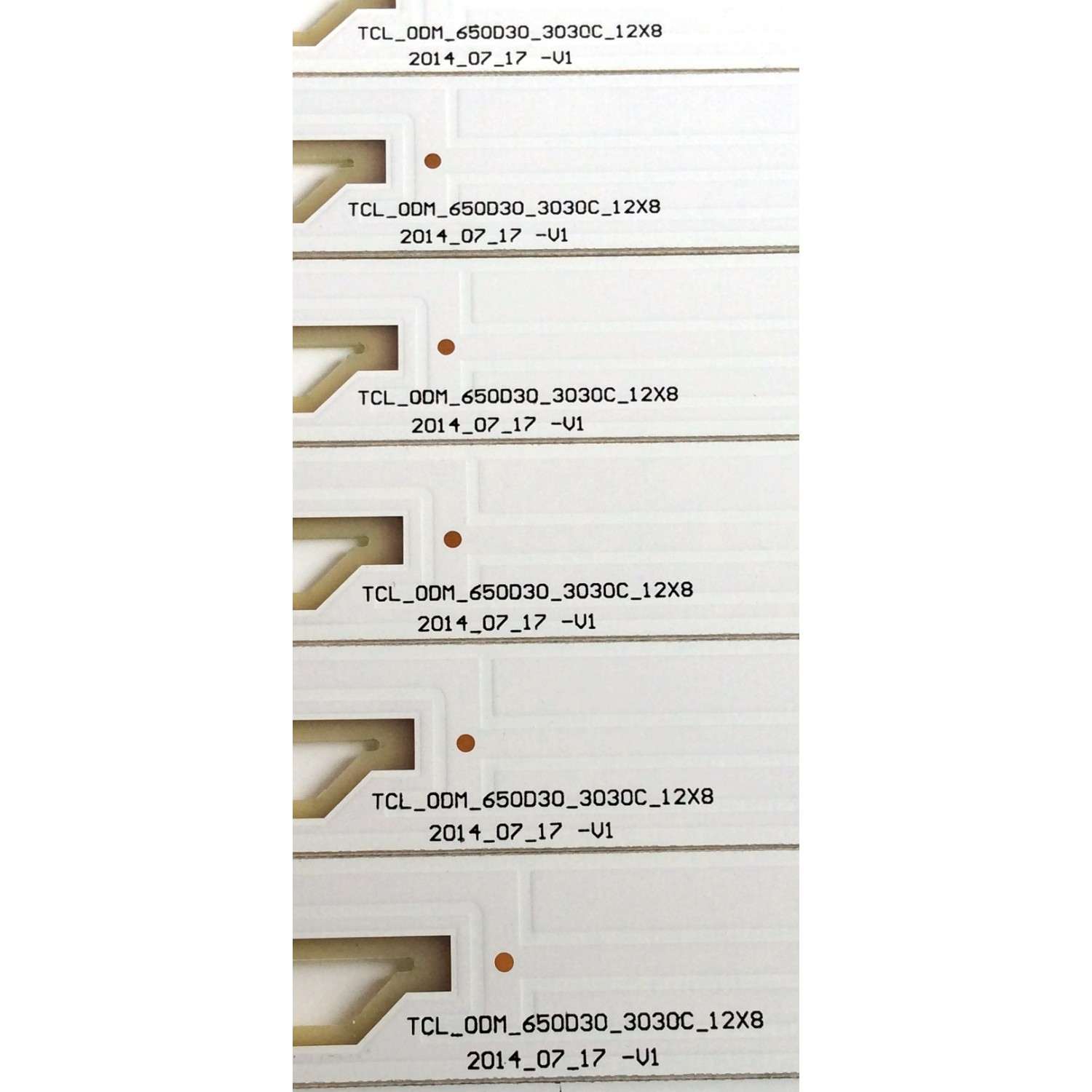 KIT DE LED`S PARA TV (12 PIEZAS) / SANYO 4C-LB650T-YH1SY / 006-P2K2165A / TCL_00M_650D30_3030C_12X8 / PANEL LVF650CMDX E1 V1 / MODELO FW65D25T	 - Imagen 2