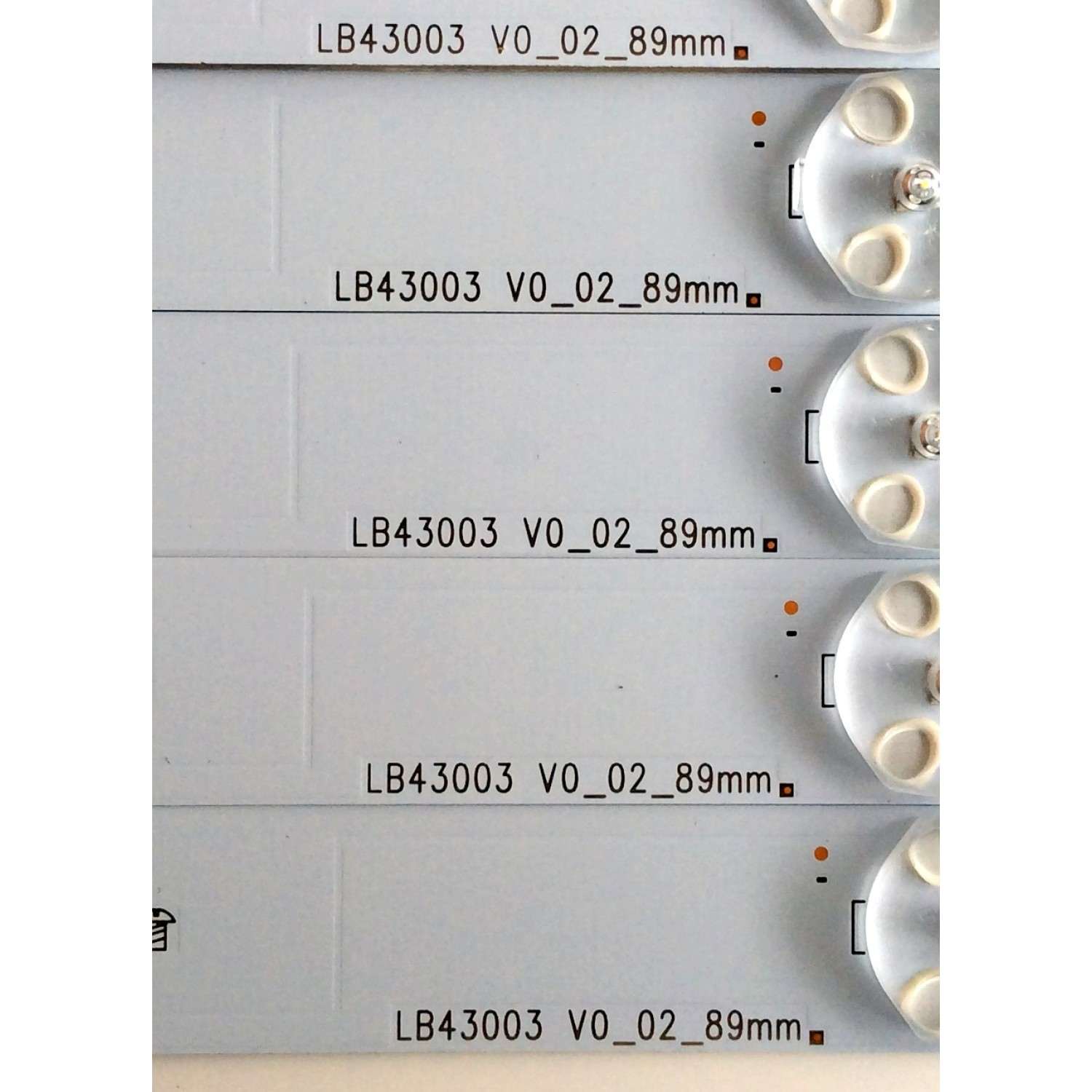 KIT DE LED`S PARA TV (5 PIEZAS) / VIEWSONIC YL-43003010-2C755-0-A-759 / LB43003 V0_02_89mm / PANEL TPV430H3-HVN01.U REV:S272B / MODELO CDE4302 - Imagen 4