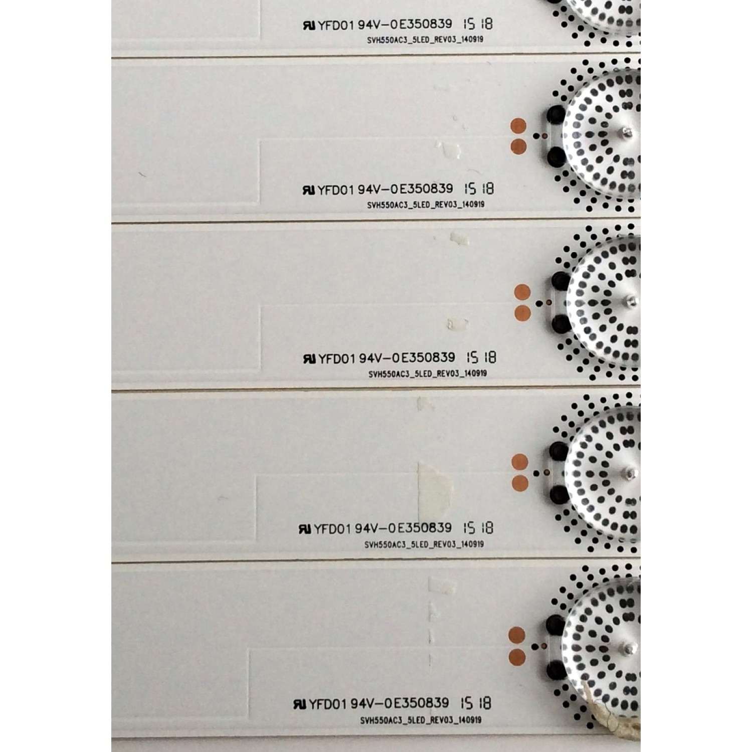 KIT DE LED'S PARA TV TCL ((4 PIEZAS)) / NUMERO DE PARTE TCL65LB22_3030F2.4D_V0.1_20211230 / B0101-000510*A0026* / ZMJN-JC3-5*F101*5* / 220123*55473*TG / PANEL ST6451D06-3 VER.2.1 / MODELOS 65S455 / 65S454 / 65RP630K - Imagen 3