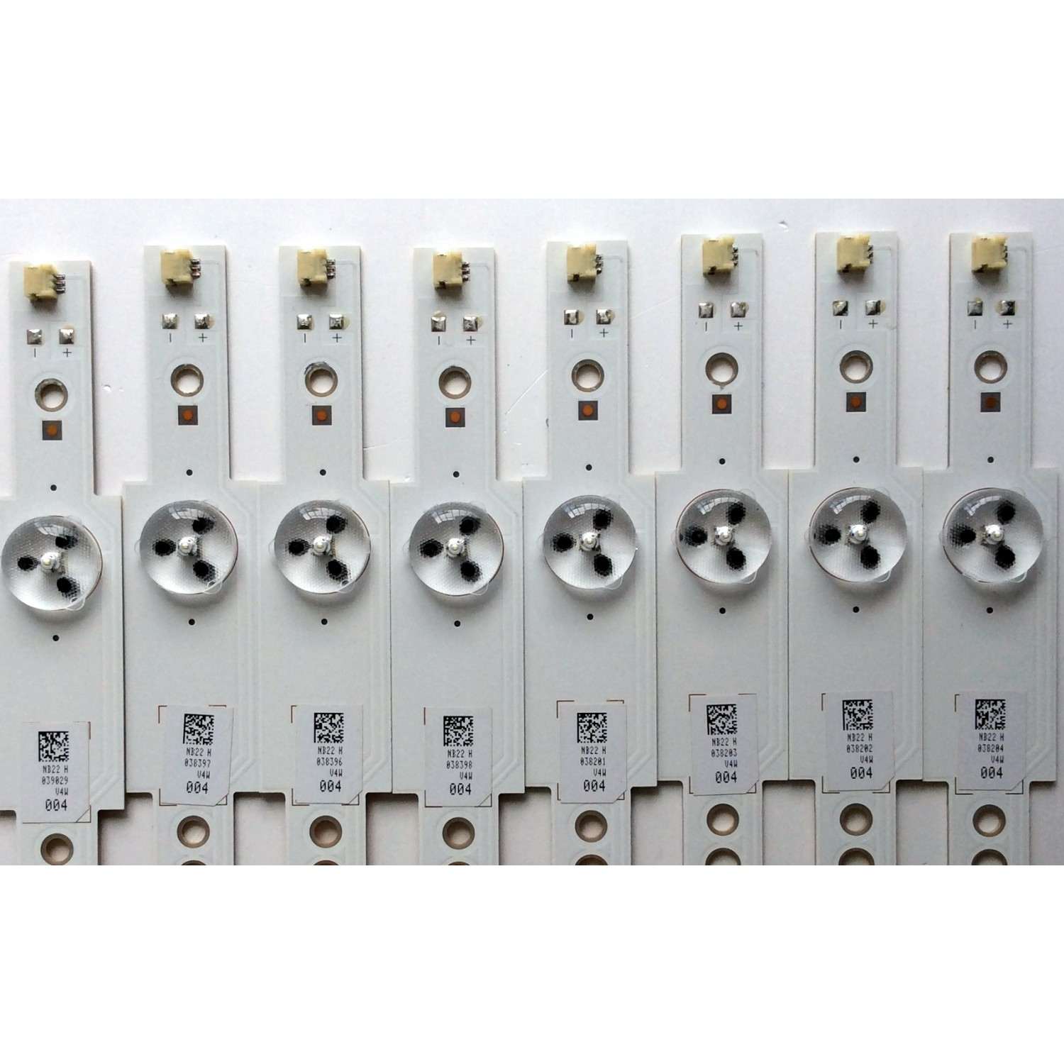 KIT DE LED´S PARA TV (8 PIEZAS) / CHANGHONG 023S1B31 / 023S1B33 / 023S1B15 / 023S1B17 / 2013CH420 13Y LVED 3228 05 REV1.0 130405 / PANEL M420F13-E1-L(G1) / MODELO LED42YC2000UA - Imagen 2