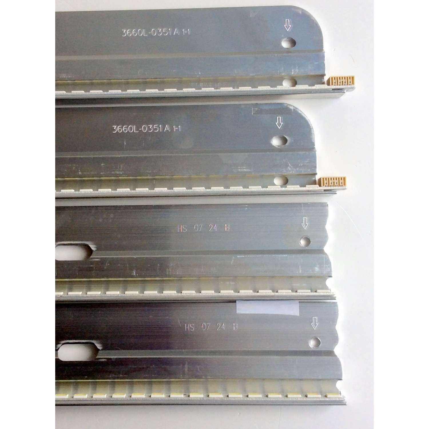 KIT DE LED´S PARA TV (4 PIEZAS) / VIZIO 3660L-0351A 1-1 / 3660L-0345A 1-1 / AG1027 / LG Innotek 37 inch Rev 0.6 54EA TYPE-A / LG Innotek 37 inch Rev 0.6 54EA TYPE-B / PANEL LC370EUH (SC)(A1) / MODELO M370VT LTLPHOAL - Imagen 4