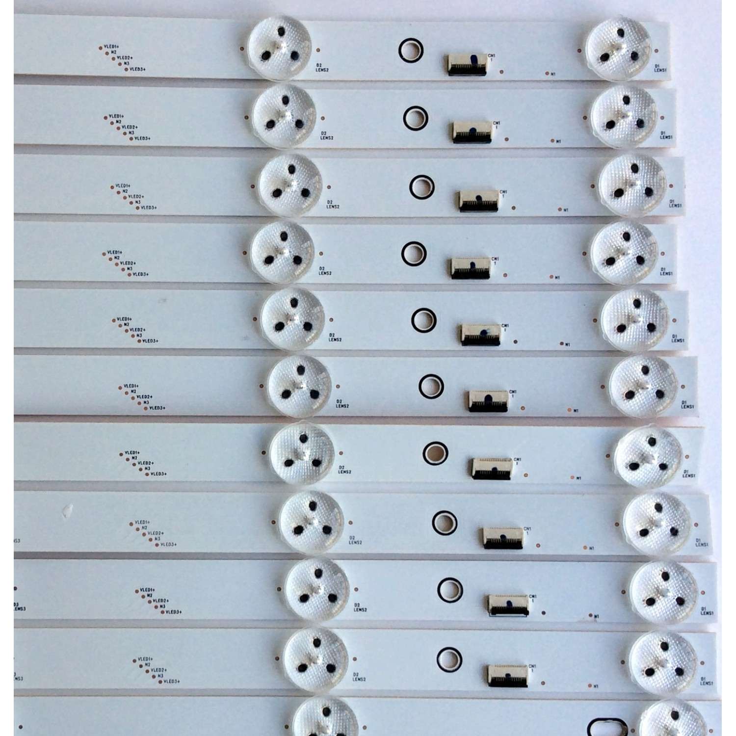 KIT DE LED´S PARA TV (16 PIEZAS) / PANASONIC 6201B001HW100 / 6201B001J4100-L / 6201B001J5100-R / PANEL V650HP1-LD1 REV.B6 / MODELO TC-65CS550U - Imagen 2