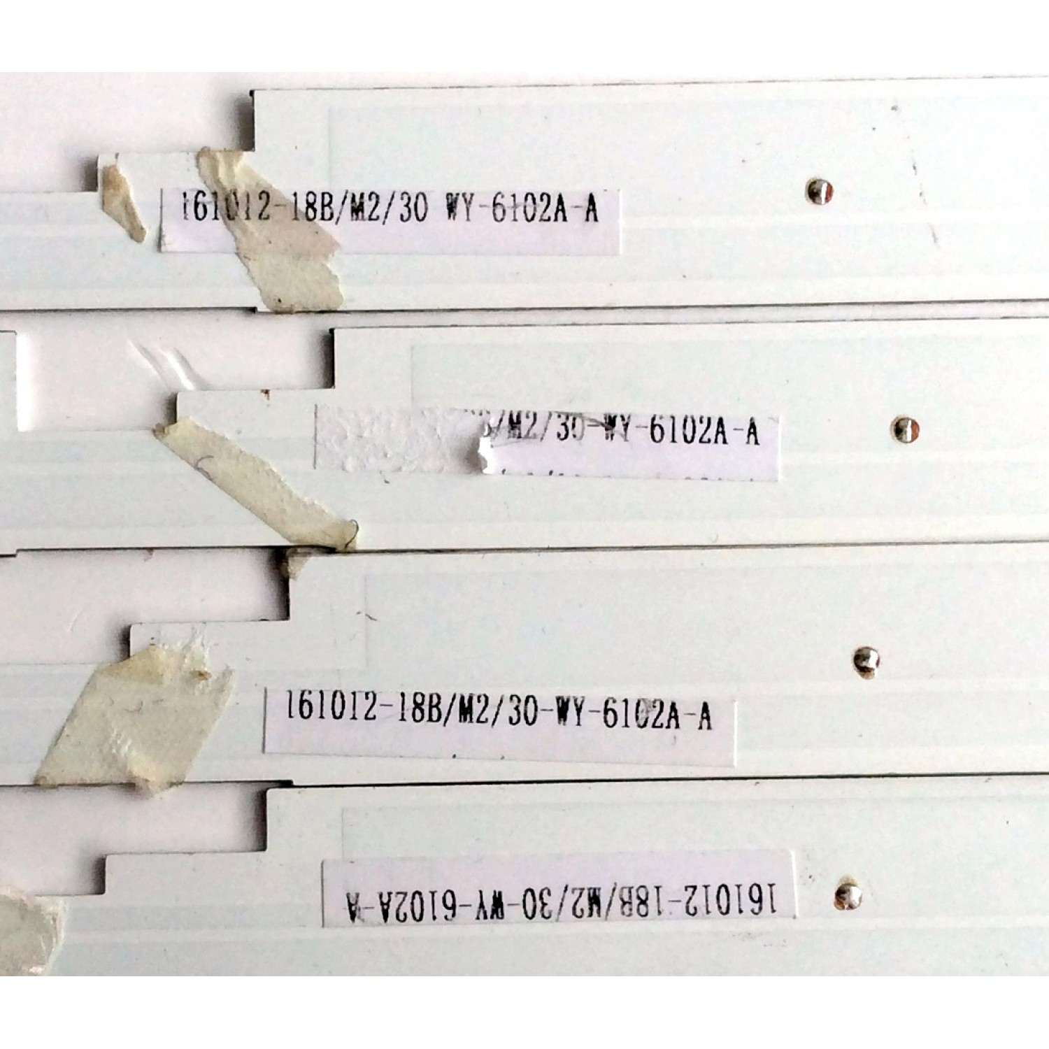 KIT DE LED´S PARA TV (4 PIEZAS) AVERA LGL4949-3030JF-ES-106 / E177671B/PEC BPM1V0 / 161012-18B/M2/30 WY-6102A-A / PANEL LSC490FN03 / MODELO 49EQX10 - Imagen 4