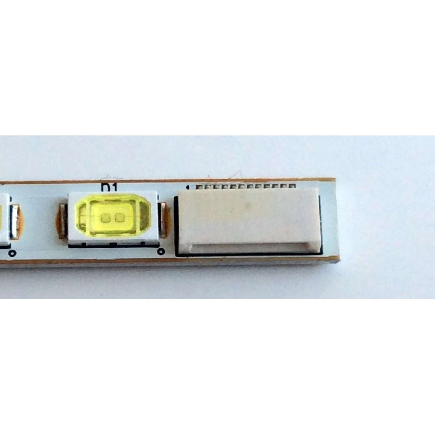 LED PARA TV ((INCOMPLETO SOLO 1 PIEZA)) / WESTINGHOUSE TV-31.5-R REV:C / MODELO LD-3260 TW-6311-U032 - Imagen 3
