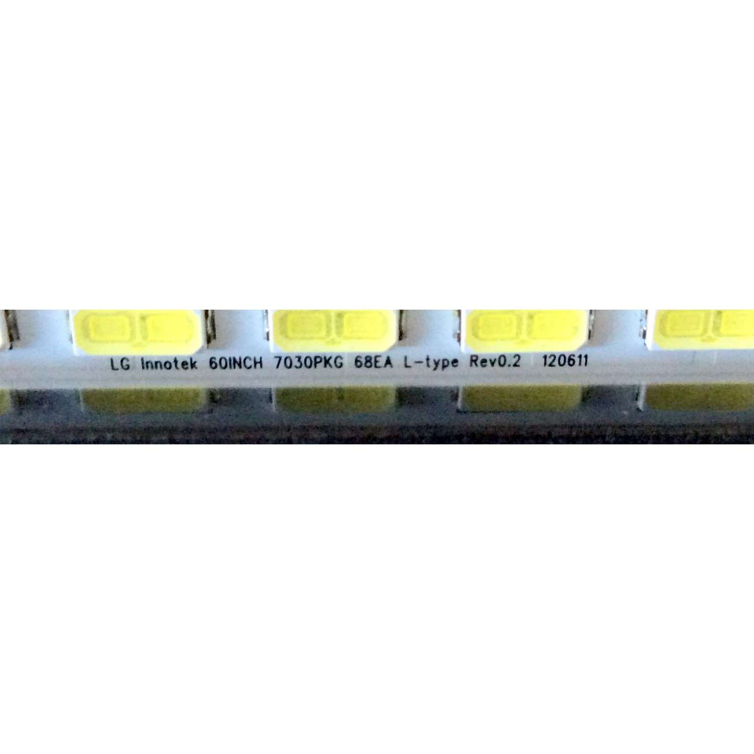 LED PARA TV TCL ORIGINAL 1 PIEZA / NUMERO DE PARTE 32HR330M13A0 V3 / 32F6B 13X1 / HR/03/210125 / 01Y6H/LM7RC2X2C / 4C-LB3213-HR02JC / PANEL LVW320NDEL / ST31551A07 / MODELO 32S331 - Imagen 3