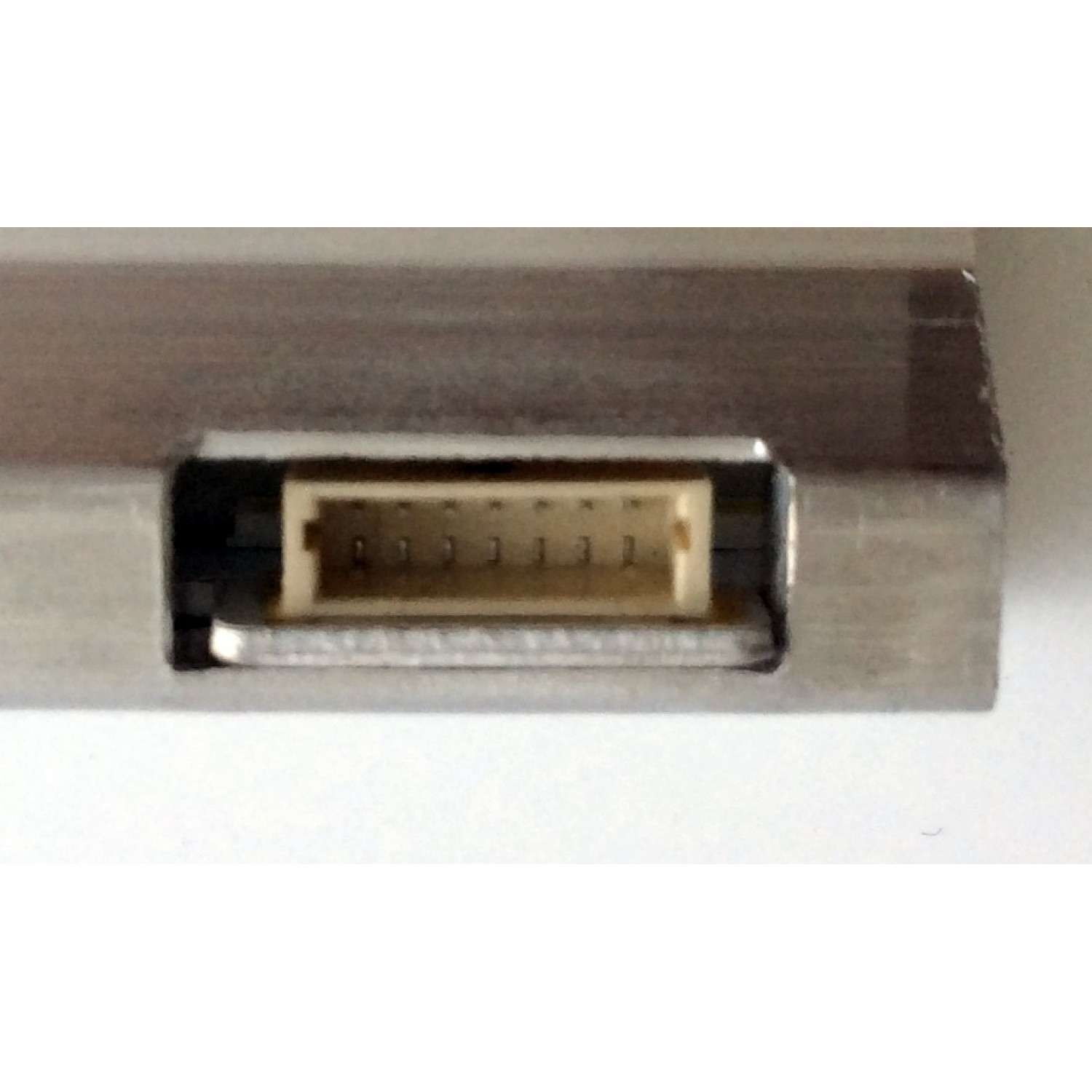LED ORIGINAL PARA TV VIZIO 1 PIEZA / NUMERO DE PARTE V-6840-A35-20 / 015B8000-A35-001-6840 / PANEL TPT315B5-J3L01 REV:C1A / MODELO E321VL / E321VL LATKHLIM / E321VT / E321VT LTMXKKHN - Imagen 2