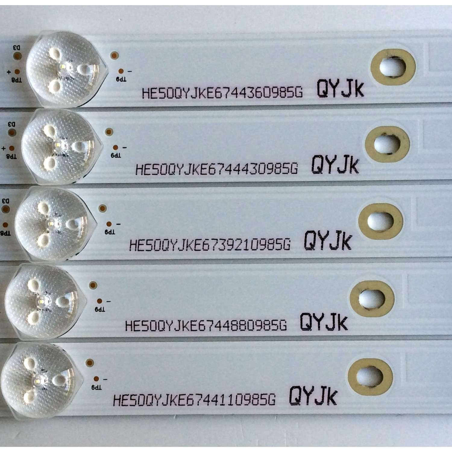 KIT DE LED´S PARA TV (5 PIEZAS) / HISENSE 1180118 / 15ma031RR-B1 / HE50QYJKE67 / Hisense_50_HD500M3U51-TA_5x10_3030C_552P / PANEL HD500M3U51-TA\S1\GM\ROH / 216944  / MODELO 50H8C - Imagen 4