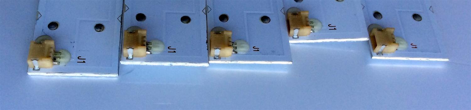 KIT DE LED´S PARA TV (5 PIEZAS) / VIZIO 303GC430037 / GC43D08-ZC21AG-09 / E469119 / GC430M07 / C3HA21 / 2010033385-2 / 170927B9 / 344761000114000 / PANEL BOEI430WU1 8N17A09 / MODELO D43n-E4 LHBFVNKT - Imagen 2