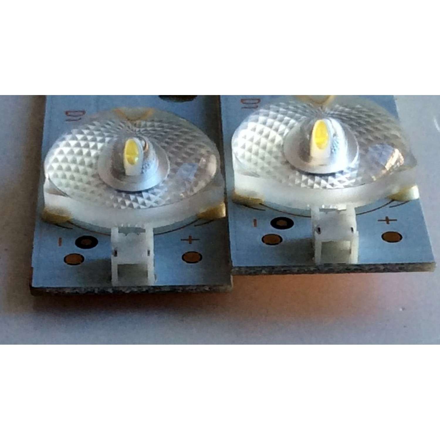 KIT DE LEDS PARA TV COBIA ORIGINAL 2 PIEZAS / NUMERO DE PARTE CRH-K323535T020857L-Rev1.0 / CRH-K323535T020857L / A8L06H51PAA1599K / E199273 / PFR-4 / PANEL CNC32HD720 / MODELO CLEDTV3214SM - Imagen 5
