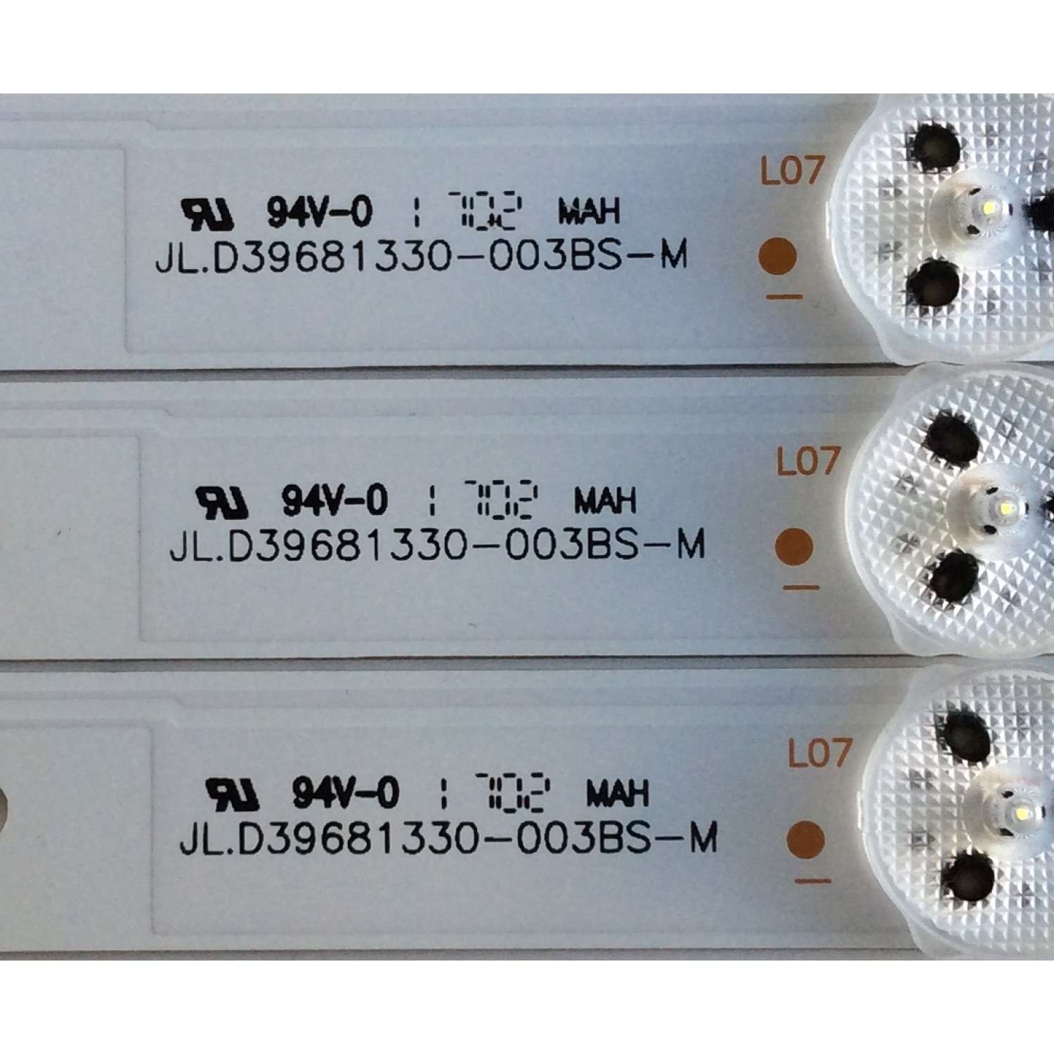 KIT DE LED´S PARA TV (3 PIEZAS) / HISENSE JL.D39681330-003BS-M / 1171297 17B F4 C 30 B1 N170223 / 117129717BF4C30B1N170223 / PANEL JHD396N2F01-BSQL\S5\FM\ROH / MODELO 40H5D - Imagen 2
