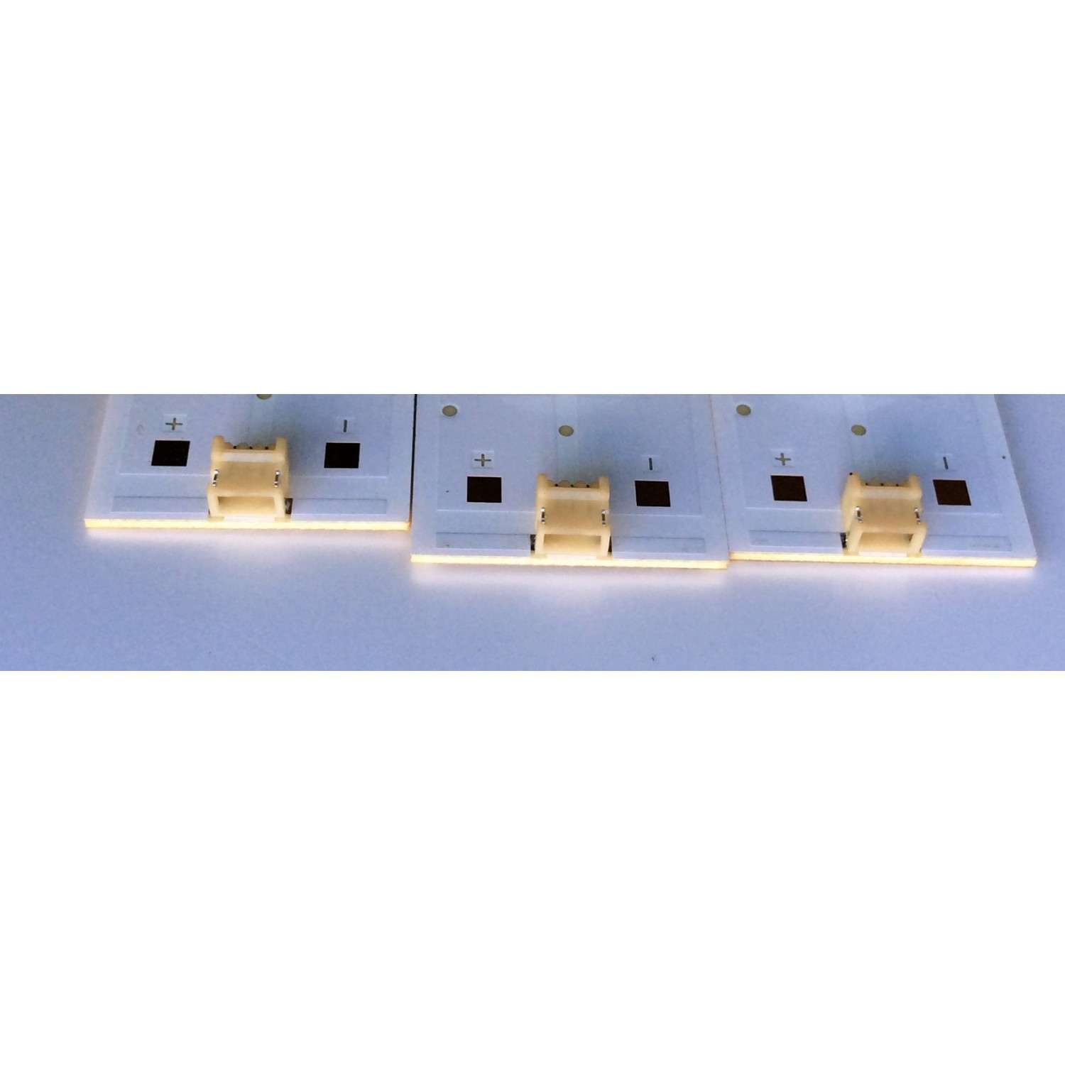 KIT DE LED´S PARA TV ((SOLO 3 PIEZAS)) / HISENSE 1156800 / SAMSUNG_2015CHI400_3228_09_REV1.0_151217_LM41-00215B / LM41-0215B / PANEL HD400DF-E34 / MODELO  - Imagen 4