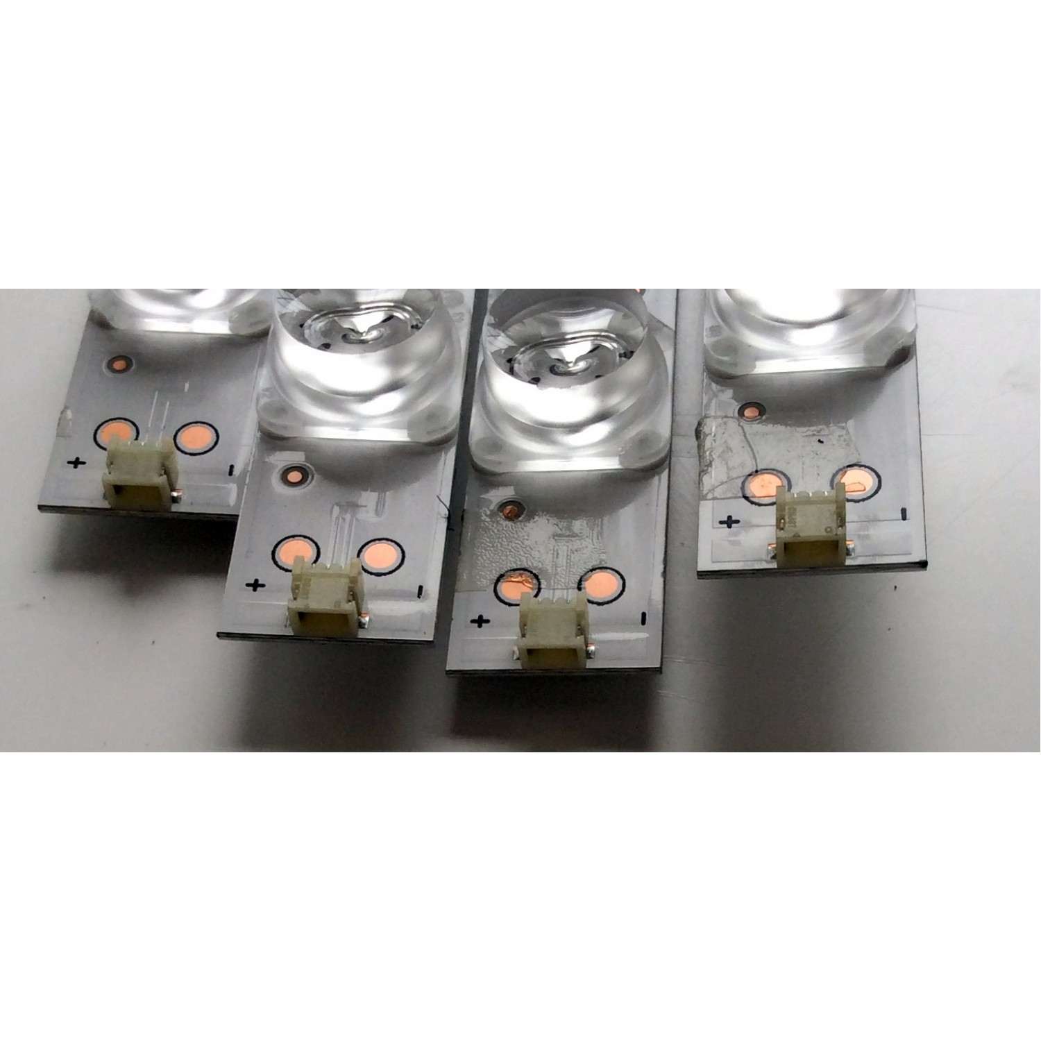 KIT DE LED´S PARA TV (4 PIEZAS) / HISENSE CRH-BK50S1U51S3030T040979G-REV1.0 / M13AY162J21D823-B1 / 1190189 / PANEL`S HD500S1U01\S1\GM\CKD\ROH / HD500S1U01 / MODELO 50H6E - Imagen 3