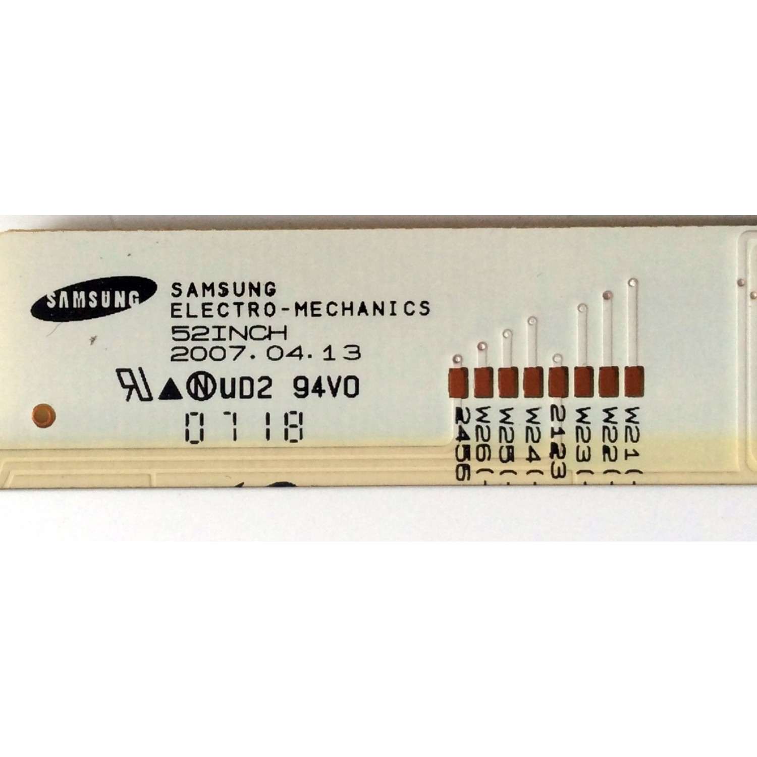 KIT DE LED´S PARA TV (8 PIEZAS) / SAMSUNG 520004 / 52INCH 2007.04.13 / H622 / PANEL LTA520HA05-V01 / MODELOS LNT5281FX/XAA SN01 / LNT5281FX - Imagen 2