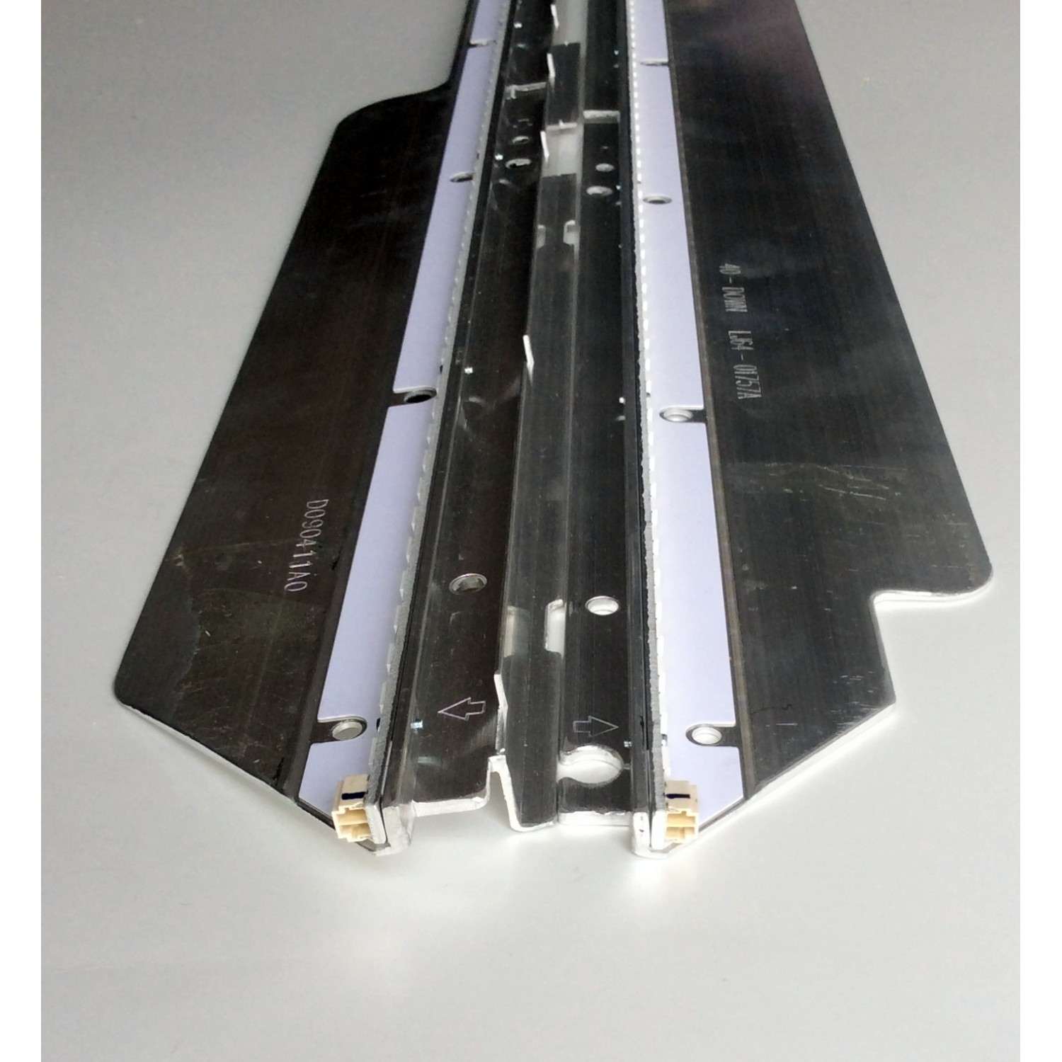 KIT DE LED´S PARA TV (4 PIEZAS) / SAMSUNG LMB-4000BM01 / LJ64-01757A / LJ64-01756A / LJ64-01758A / D090411A0 / PANEL LTF400HF08-A01 / MODELOS UN40B6000VFXZA SQ01 / UN40B6000VFXZA - Imagen 2