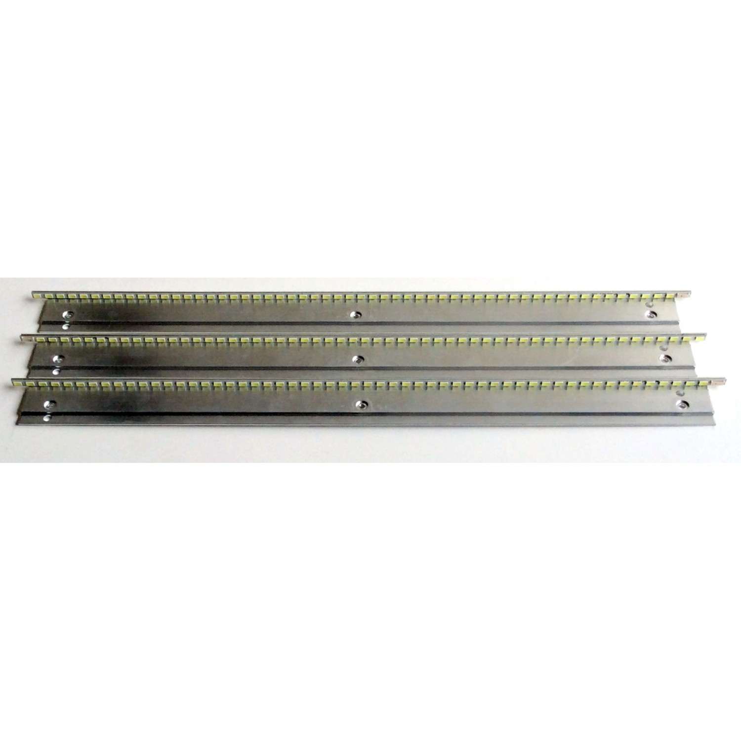KIT DE LED´S PARA TV (SOLO 3 PIEZAS) / ((INCOMPLETO)) / RCA DBT420004DWR01 / DBT420004DWL01 / E88441  / PANEL V420H2-L01 / MODELO LED42A45RQ - Imagen 3