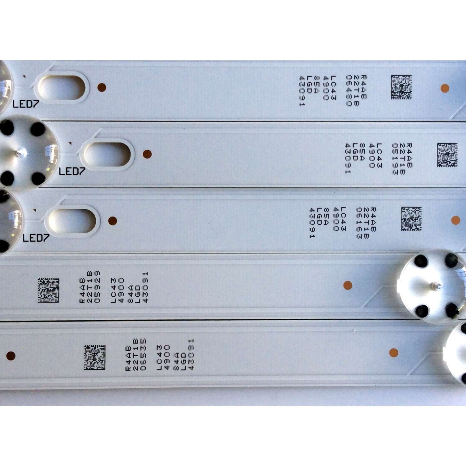 KIT DE LED´S PARA TV / SOLO 5 PIEZAS) / ((INCOMPLETO)) / LG SSC_43LJ55_7LED_REV01_170930 / SSC_43UK63_A_S / SSC_43UK63_B_S / LC43490084A / LC43490085A / LC43 4900 84A LGD 43091 / LC43 4900 85A LGD 43091 / PANEL NC430DGG-AAGX3 / MODELO 43UK6300PUE BUSWLJM - Imagen 3