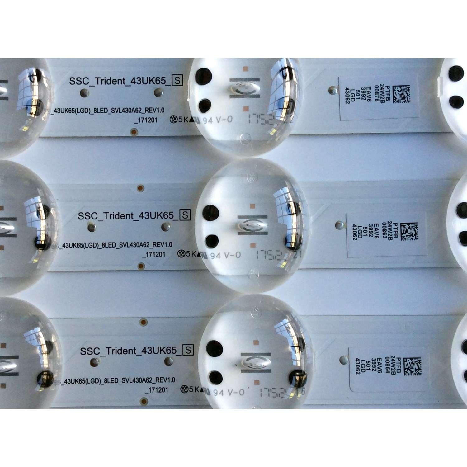 KIT DE LED´S PARA TV (3 PIEZAS) / LG SSC_Trident_43UK65_S / EAV63992501 / SSC_43UK65(LGD)_8LED_SVL430A62_REV1.0_171201 / PTFB 24W2B / PTFB24W2B / _171201 / EAV6 3992 501 LGD 43062 / PANEL HC430DQG-SLUR2-914X / 43UK6500AUA BUSWLJM - Imagen 2