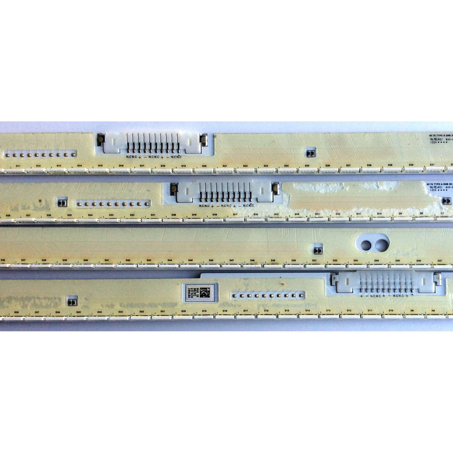 KIT DE LED´S PARA TV (4 PIEZAS) / SAMSUNG / 3D-7032LED-L / V3LE-650SMC-R0 / 3D-7032LED-R / V3LE-650SMD-R0 / 65FHZW / BN96-28865A / BN96-28866A / BN96-28867A / BN96-28868A / 65 7K TYPE B / 65 7K TYPE A / PANEL CY-SF650DSLV1H / MODELO UN65F7100AFXZA TH02 - Imagen 6