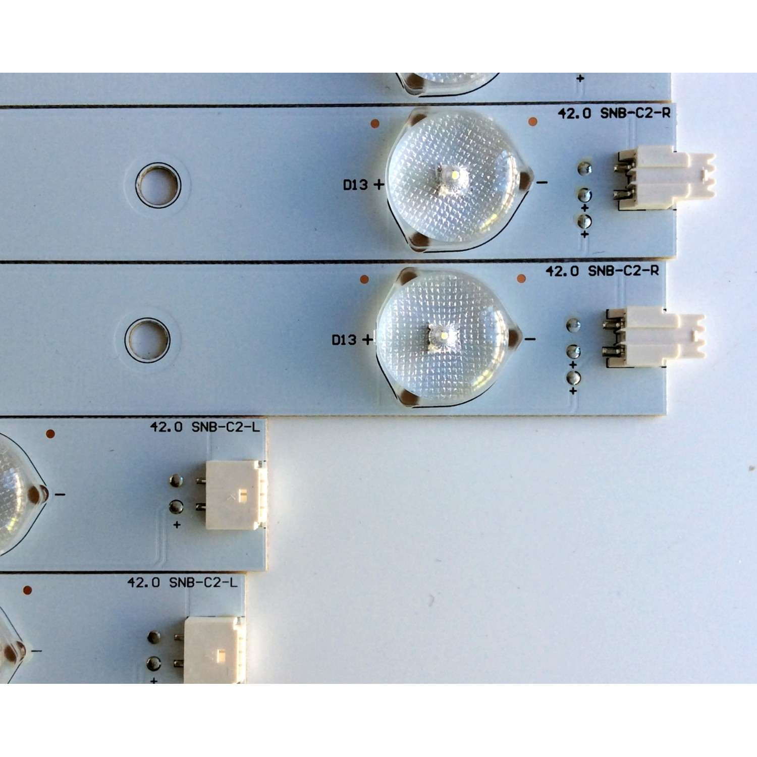 KIT DE LED´S PARA TV (16 PIEZAS) / VIZIO 42.0 SNB-C2-R / 42.0 SNB-C2-L / 42.0 SNB-S2 / YMGB23F6B006-F46 / PANEL`S TPT420H2-HVN01 REV:C1E / TPT420H2-HVN01 / MODELOS E420I-A1 LTYWNRDN / E420I-A1 LTYWNRDP / E420I-A1 LTYWNRAP / E420I-A1 LTMWNRDN - Imagen 4