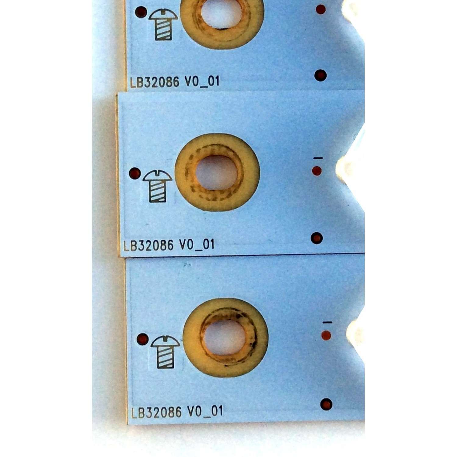 KIT DE LED´S PARA TV (3 PIEZAS) / VIZIO LB32086 V0_01 / 1B5620000YA0 / 210BZ07D0M3030C05L / PANEL TPT315B5-FHBN0K / MODELOS D32X-D1 LTTUUKJS / D32X-D1 - Imagen 3