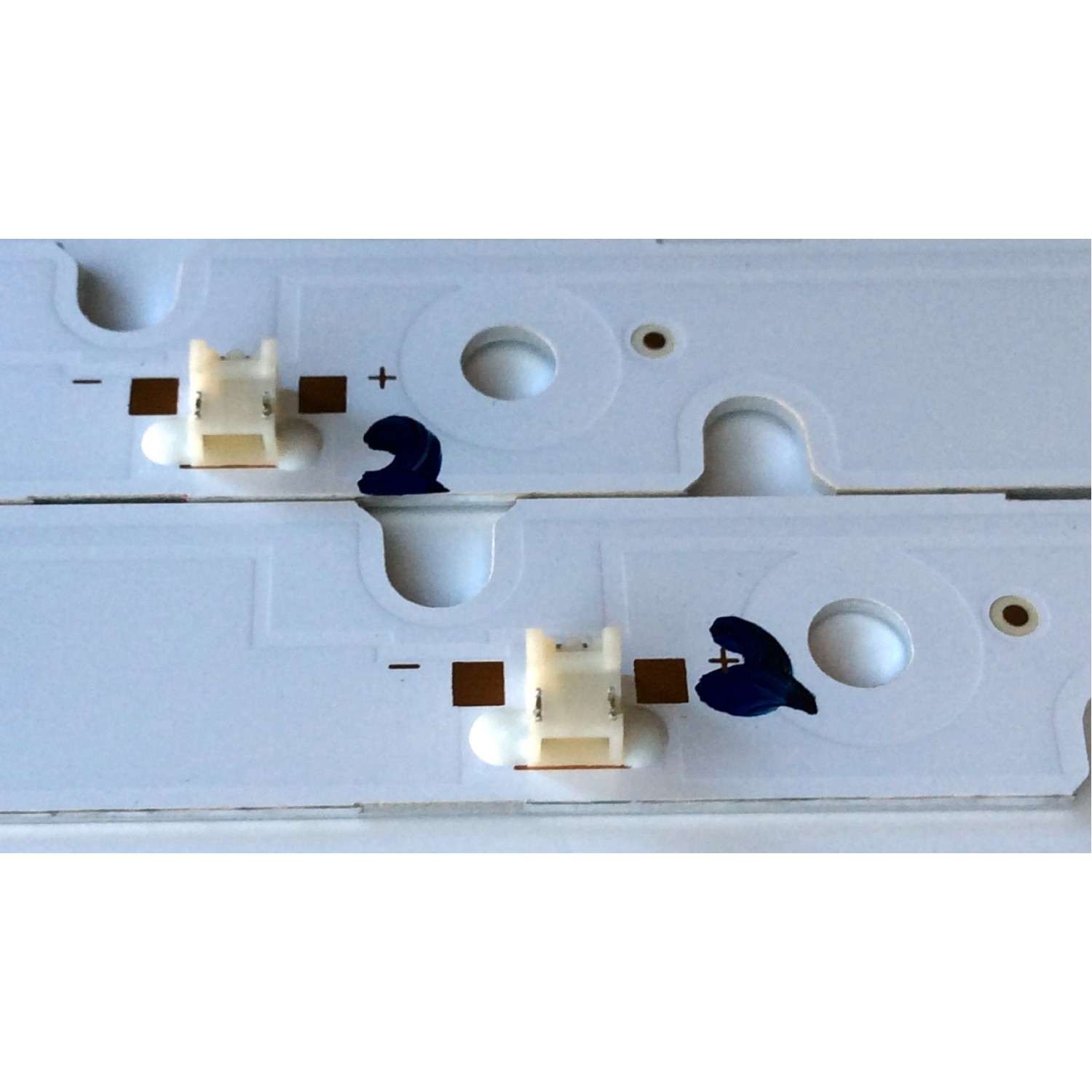KIT DE LED´S PARA TV (2 PIEZAS) / ELEMENT 6501L618000020 / 06-32C2X6-618-M07W14 / 230132C1N00270 / YF-J52L003JB3D-0001 / PANEL JLTY315A082 / MODELO ELEFW328 - Imagen 2