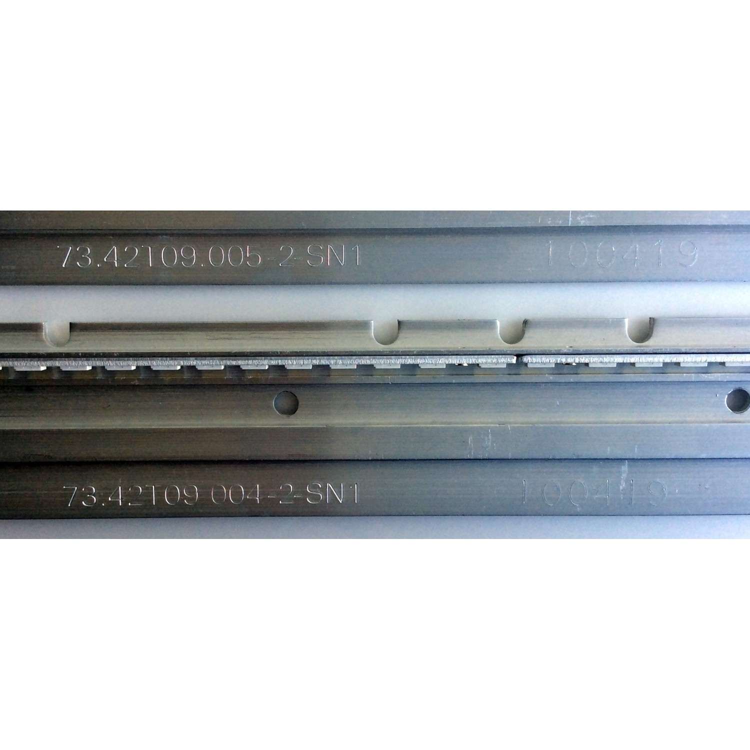 KIT DE LED´S PARA TV (2 PIEZAS) / LG 73.42T09.005-2-SN1 / 100419 / 73.42T09.004-2-SN1 / 58.42T09.002 / STA420A04_rev1.0_52_100121 / PANEL T420HW07 V.1 / 42LE5400-UC AUSDLUR / 42LE5300-ZA / 42LE5400-UC AUSDLNR / M420NV / M421NV - Imagen 2