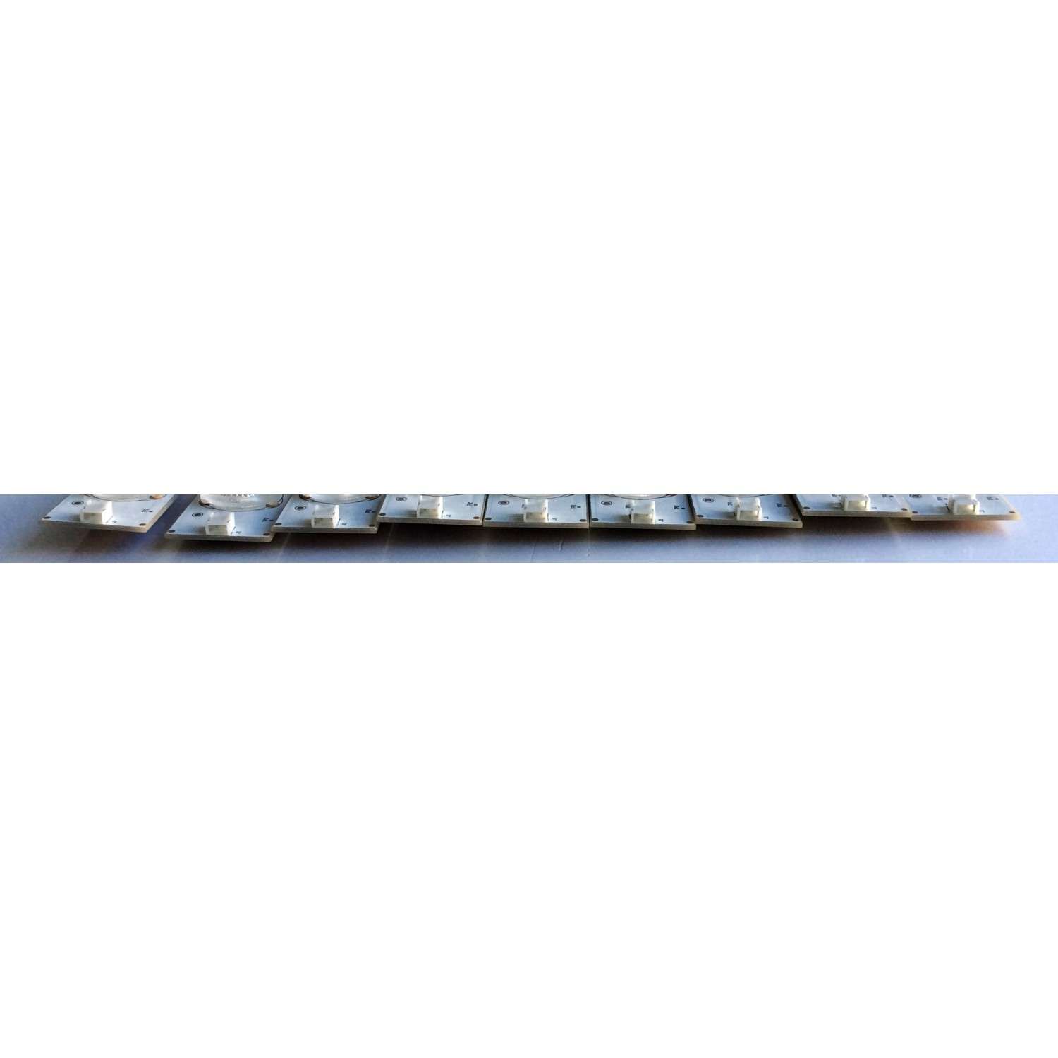 KIT DE LED´S PARA TV ((INCOMPLETO SOLO 9 PIEZAS)) / INSIGNIA HE50R6ZSM94J / 101MA031L-B2 / 1134484 / HISENSE_50_3030C_11x6_6S1P / PANEL HD500DF-B57(010)\T1\S1\GM\ROH / MODELO NS-50D550NA15	 - Imagen 5