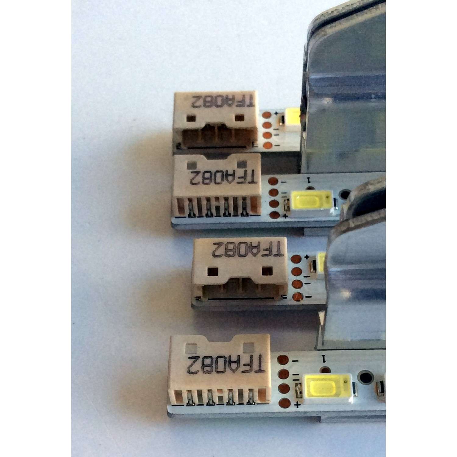 KIT DE LED´S PARA TV / ( 4 PIEZAS ) / SONY LK520D3LB1S / RUNTK4339TP / 4339TP / SLED 090907 REV.1 / 3660L-0353A / 3660L-0352A / MODELO KDL-52EX701	 - Imagen 2
