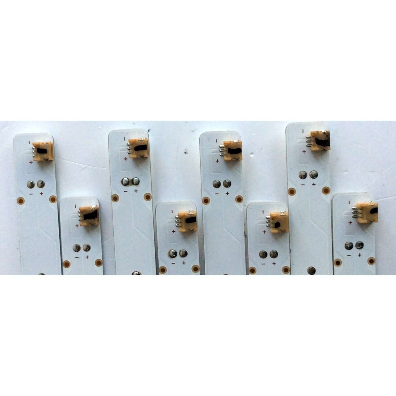 KIT DE LED´S PARA TV (8 PIEZAS) / INSIGNIA SVA500A53_Rev04_4LED_160121 / SHI8W / JP-3 94V-0 E306084 / PANEL T500HVN07.5  / MODELO NS-50D510NA17  - Imagen 4