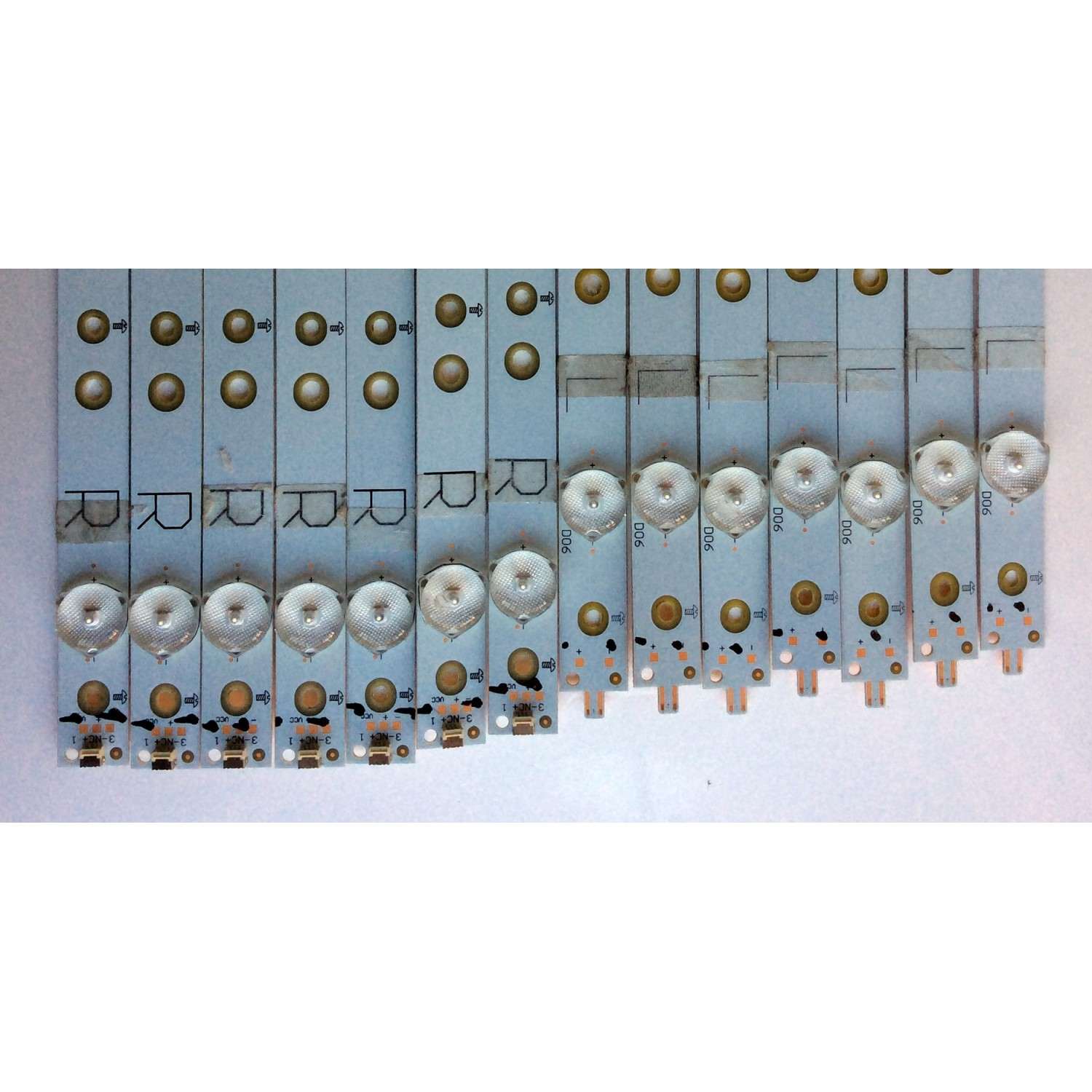 KIT DE LED´S PARA TV (14 PIEZAS) / SONY GJ-2K16-550-D712-S1-L / GJ-2K16-550-D712-S1-R / 01P12-E / 552.3*16.5*1.0MM / U-PHLG445F4-D / 552.3016.501.0MM / PANEL TPT55F2-FHBN20.K REV:S48P0A / TPT550J1-DUYSHA.G REV:S1R / MODELO KDL-55W650D - Imagen 4