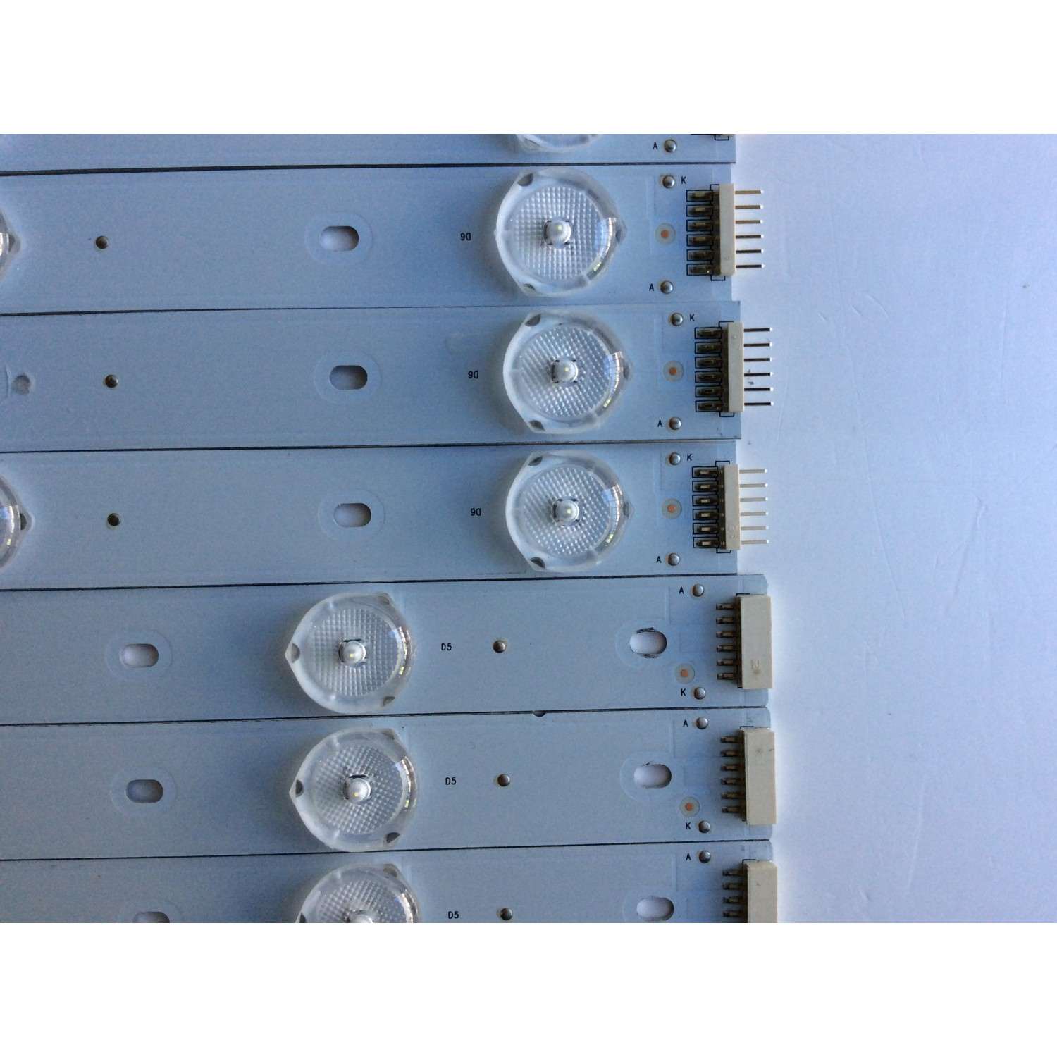 KIT DE LED´S PARA TV ( 8 PIEZAS) / 303DG400034 / 303DG400033 / E214887 / N93C-D / D21238 / 130724B3 / BMTC / DG40D10R-ZC14A-04 / DG40D10L-ZC14A-04 / PANEL / MODELO	 - Imagen 2