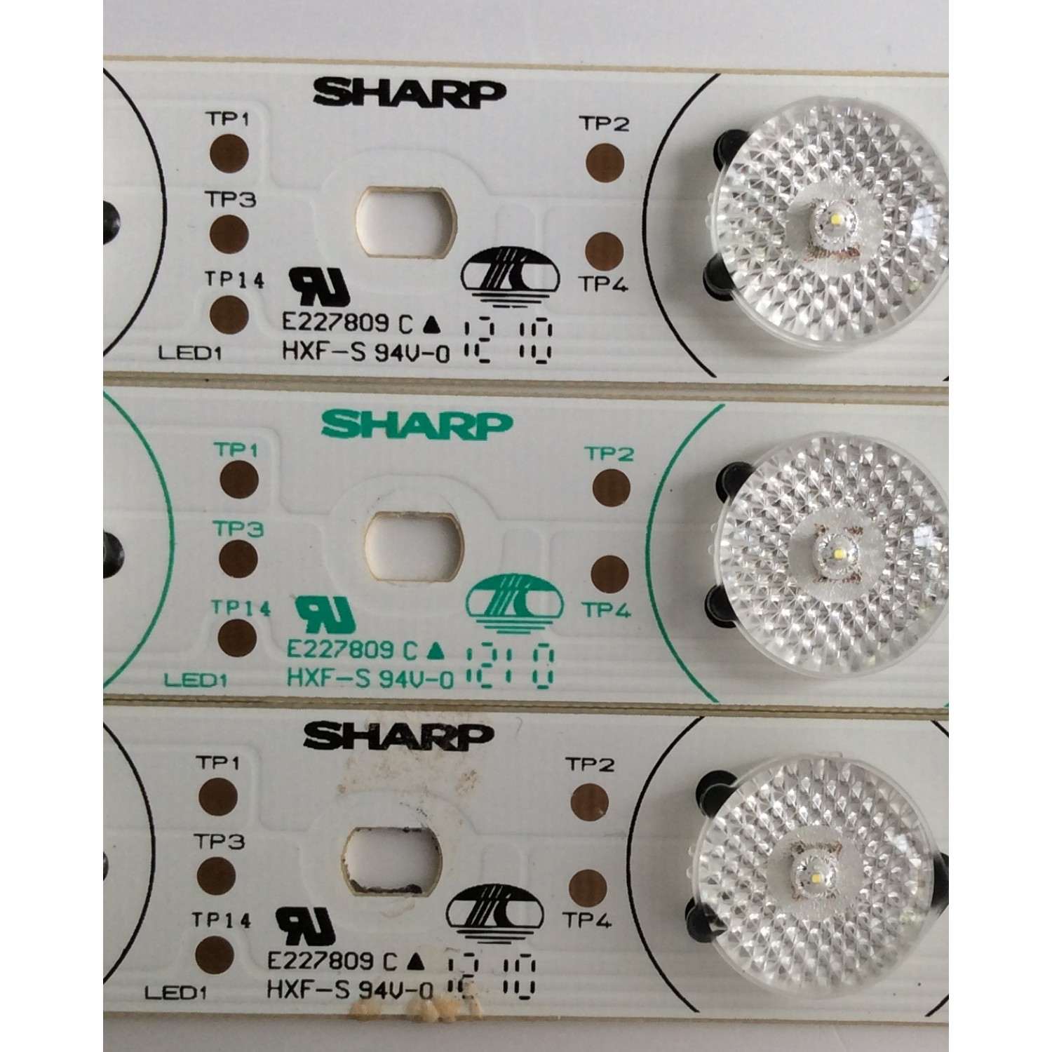 KIT DE LED'S PARA TV HISENSE (3 PIEZAS) / NUMERO DE PARTE HD580X1U92 / JL.D580E1330-003AS-M_V01 / HD580X1U92-TAL1+2021033101 / 0539 083562 / 1263659 / PANEL HD580X1U92-TAL1 / DISPLAY CC580PV5D / MODELO 58R6E3 - Imagen 2