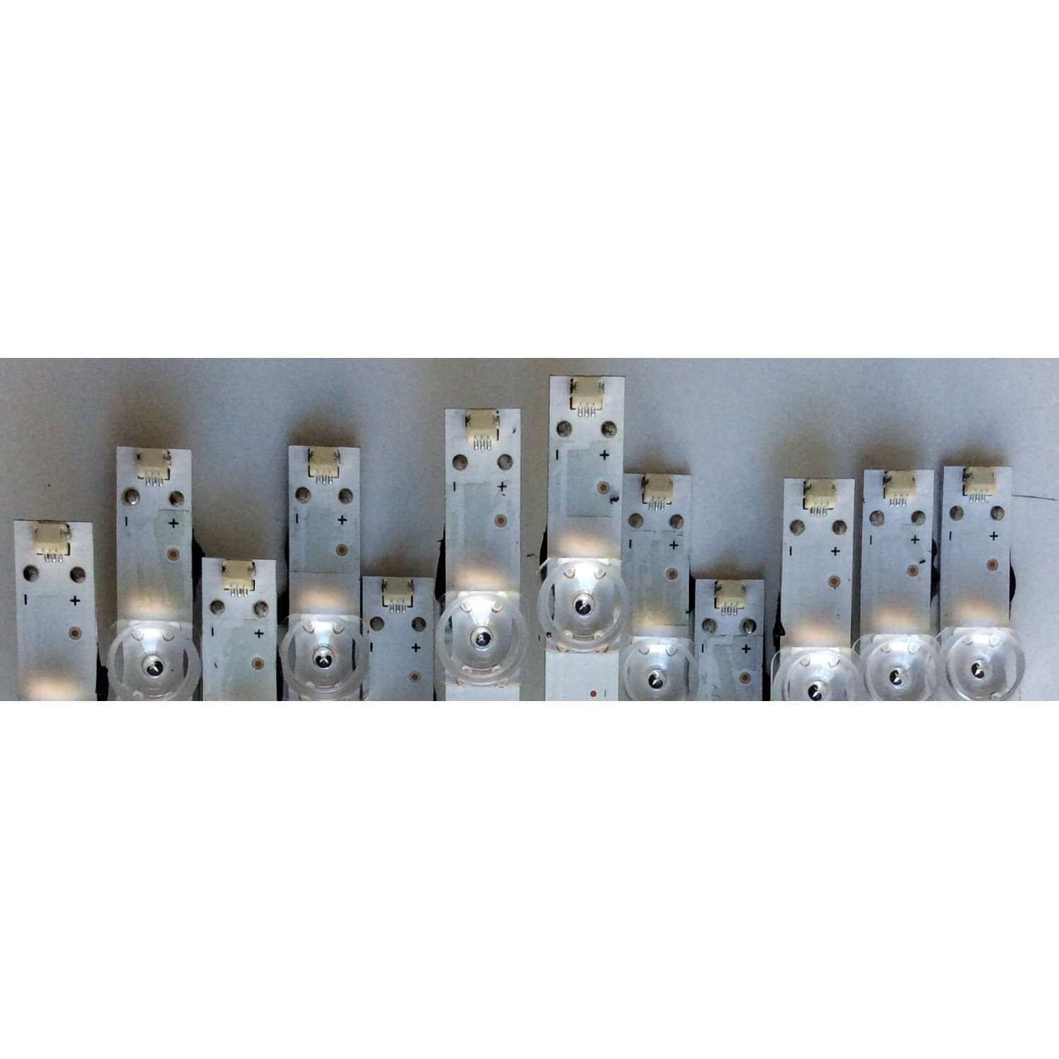 KIT DE LED'S PARA TV (12 PIEZAS) / SHARP JL.D65051330-365AS-M_V02 / 1199095 / 181005 / JL.D65051330  / PANEL HD650S1U71 / HD650S1U71-L1\S0\GM\ROH / MODELOS LC-65Q7300U / LC-65Q7370U - Imagen 3