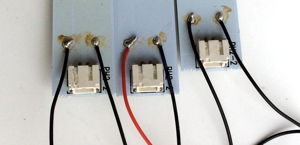 KIT DE LED'S PARA TV APEX ((3 PIEZAS)) / NUMERO DE PARTE GKB5.564.3800 / 3914-96162-D / LK315T3HA49 / PANEL LK315T3HA49 / DH3151A05-5 / MODELO LE3245M - Imagen 2